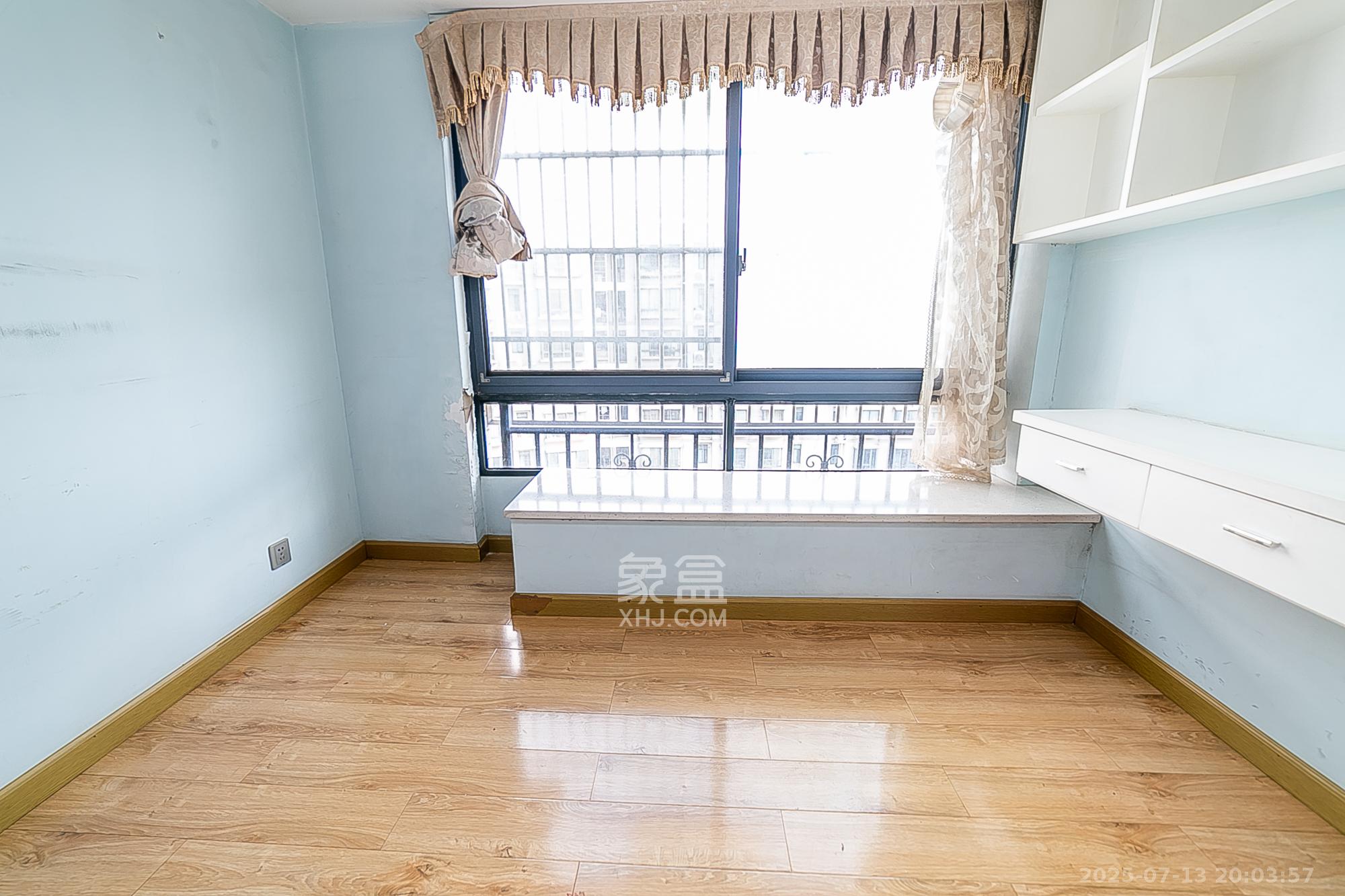 湘水一城(一期) 3室1厅1卫 99.0万 湘水一城(一期) 3室1厅1卫 99.0万阳台