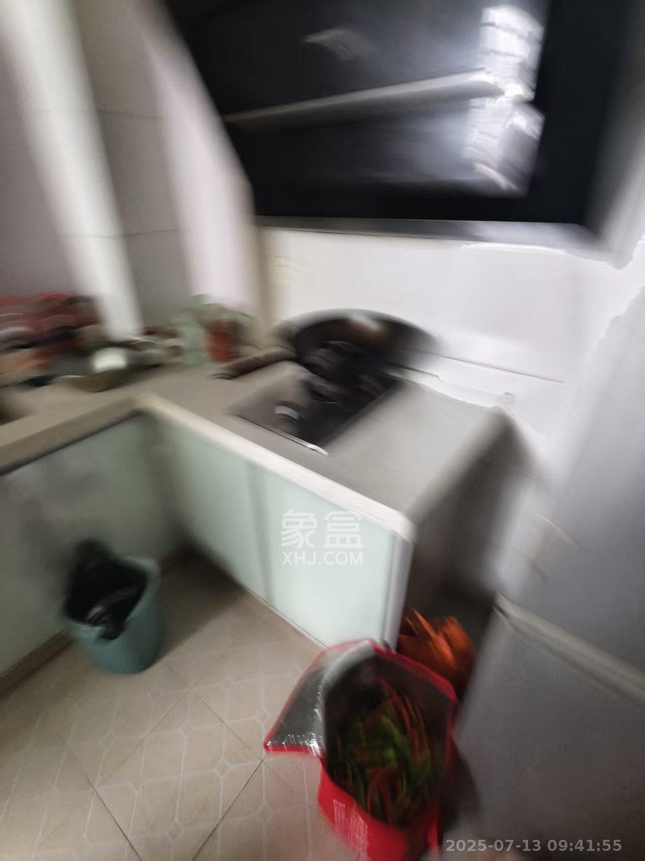 嘉顺苑  1室2厅1卫   1500.00元/月室内图