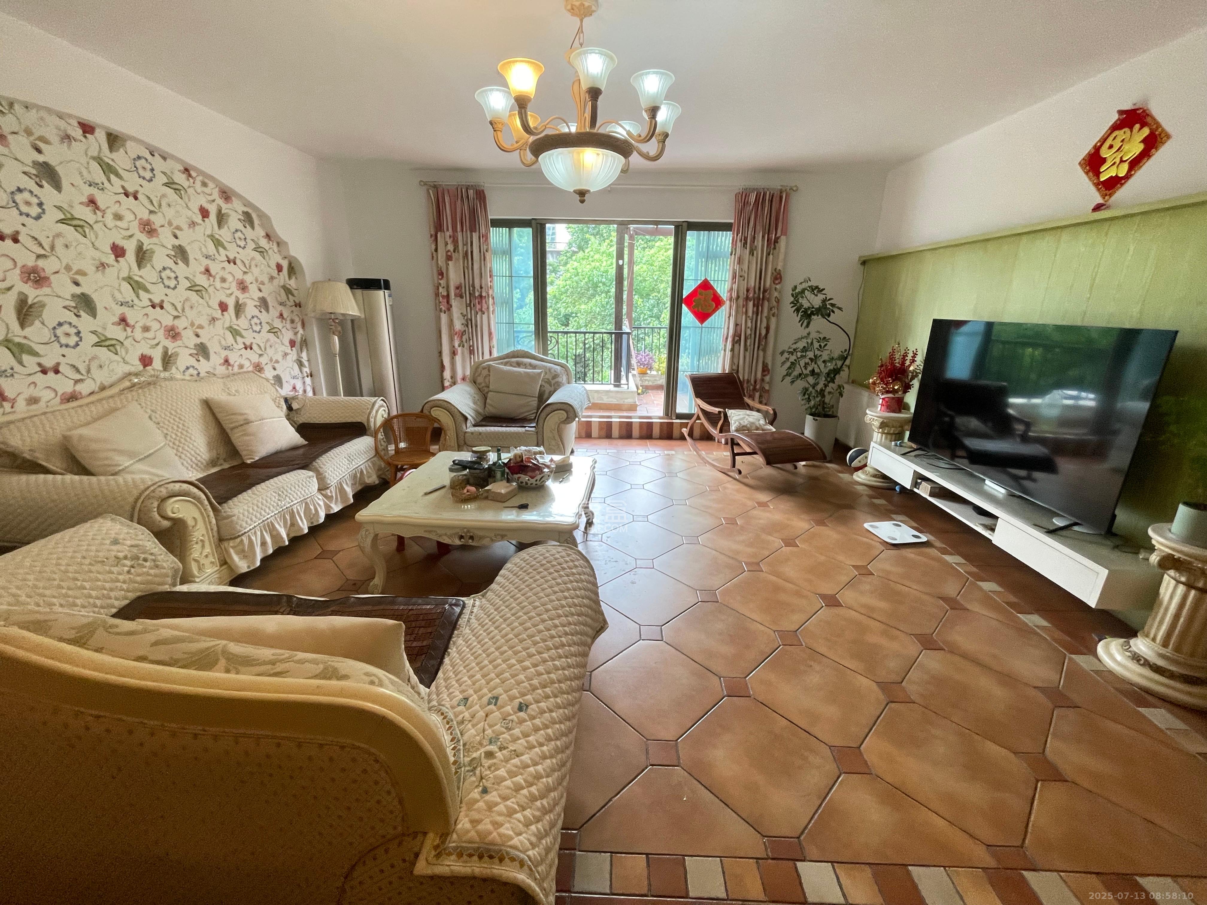 卓越蔚蓝海岸一期  4室2厅2卫    4700.0元/月 卓越蔚蓝海岸一期  4室2厅2卫    4700.0元/月