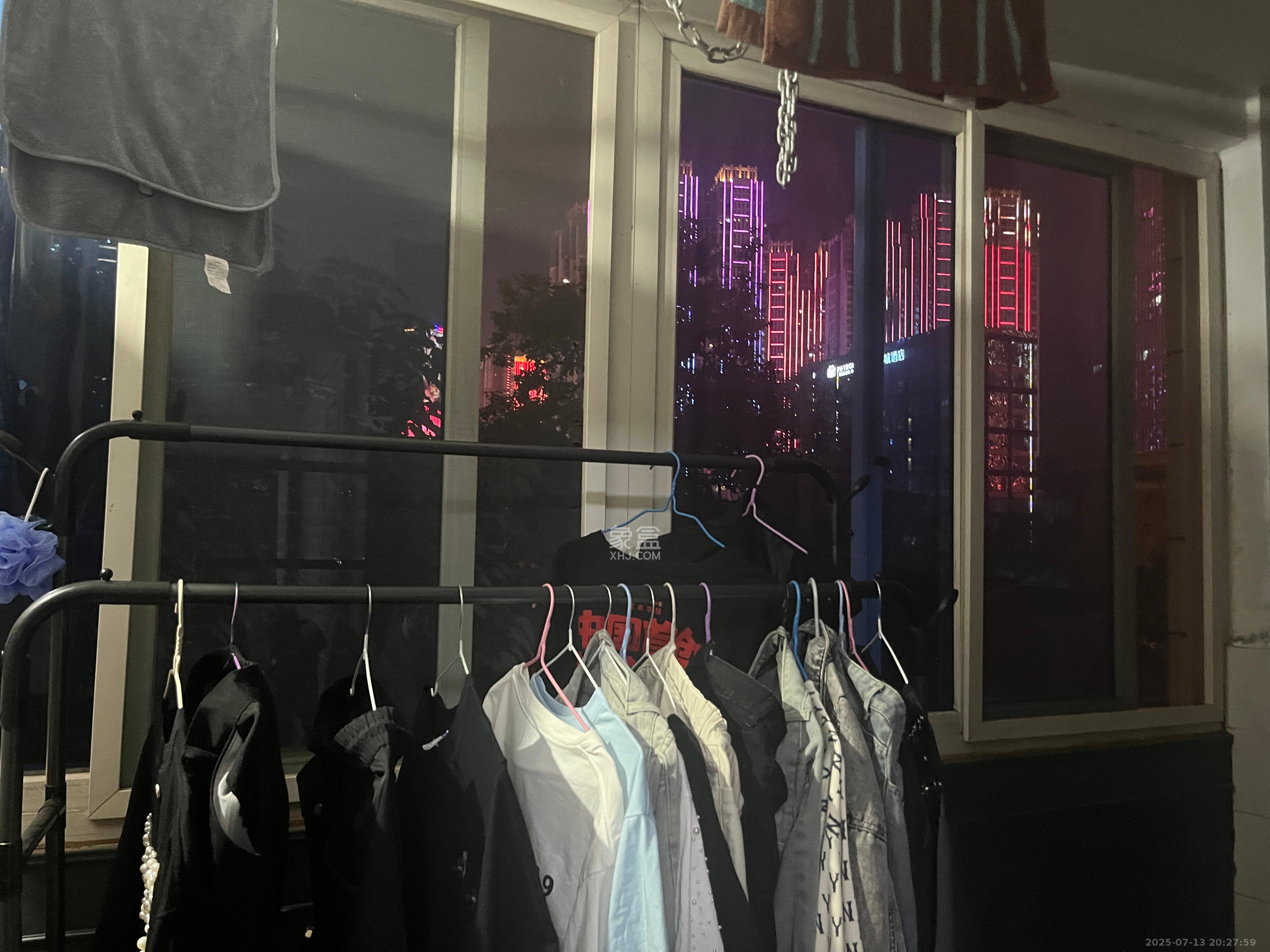 长宝1667  4室2厅3卫   3000.00元/月室内图
