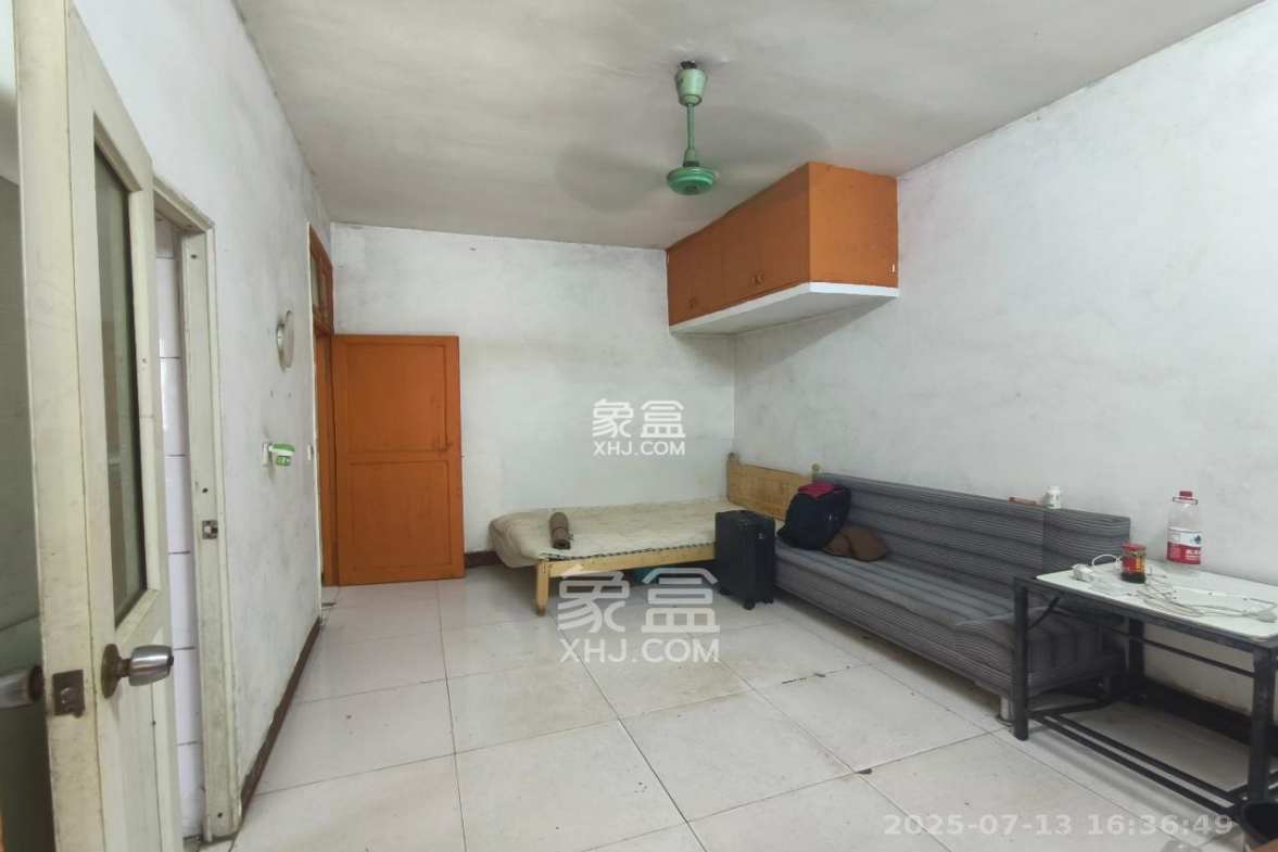 长沙铬盐厂单位宿舍 1室1厅1卫 1100.0元/月 长沙铬盐厂单位宿舍 1室1厅1卫 1100.0元/月室内图