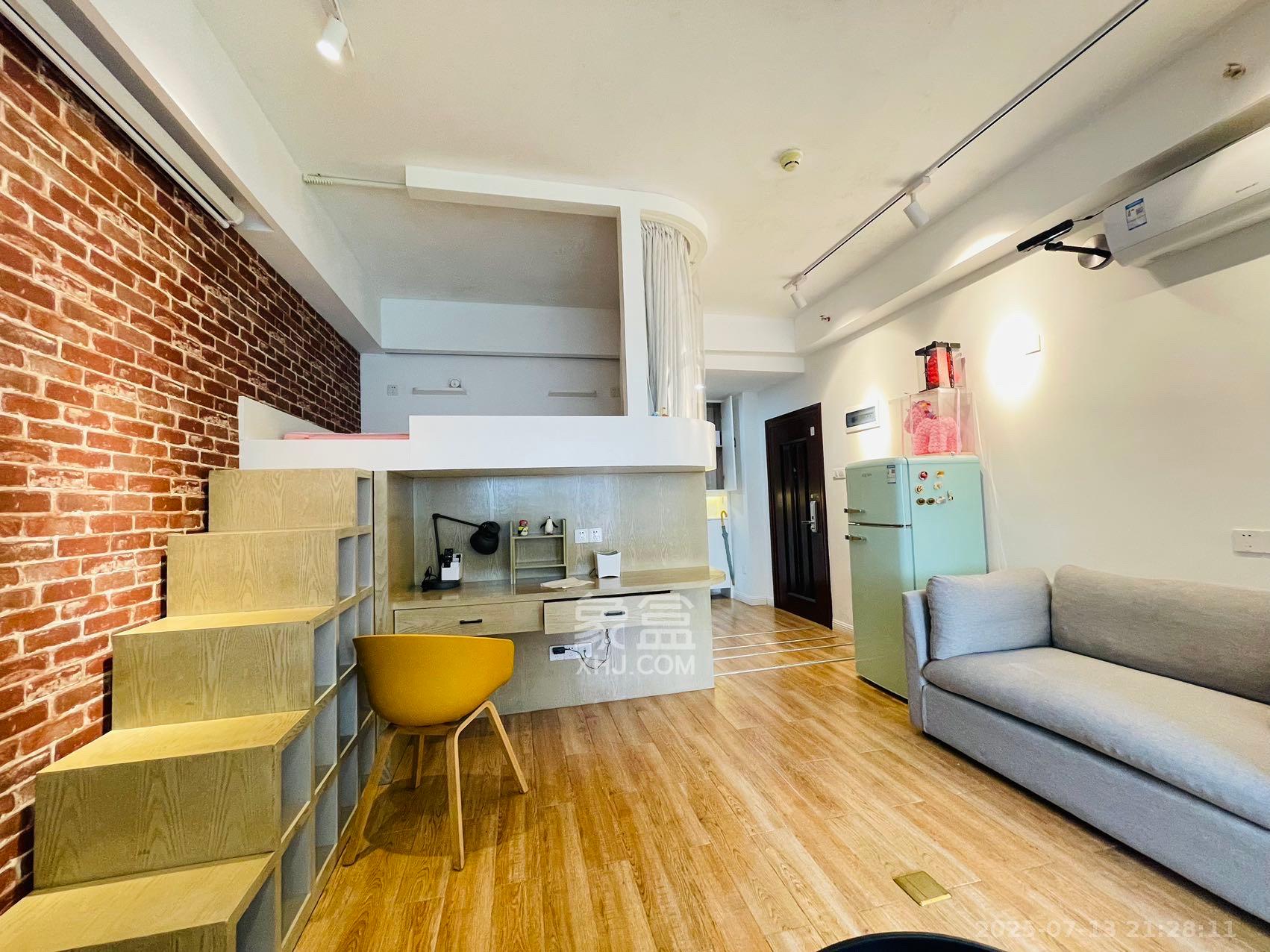 半山公馆(半山国际中心) 1室1厅1卫 2100.0元/月 半山公馆(半山国际中心) 1室1厅1卫 2100.0元/月室内图