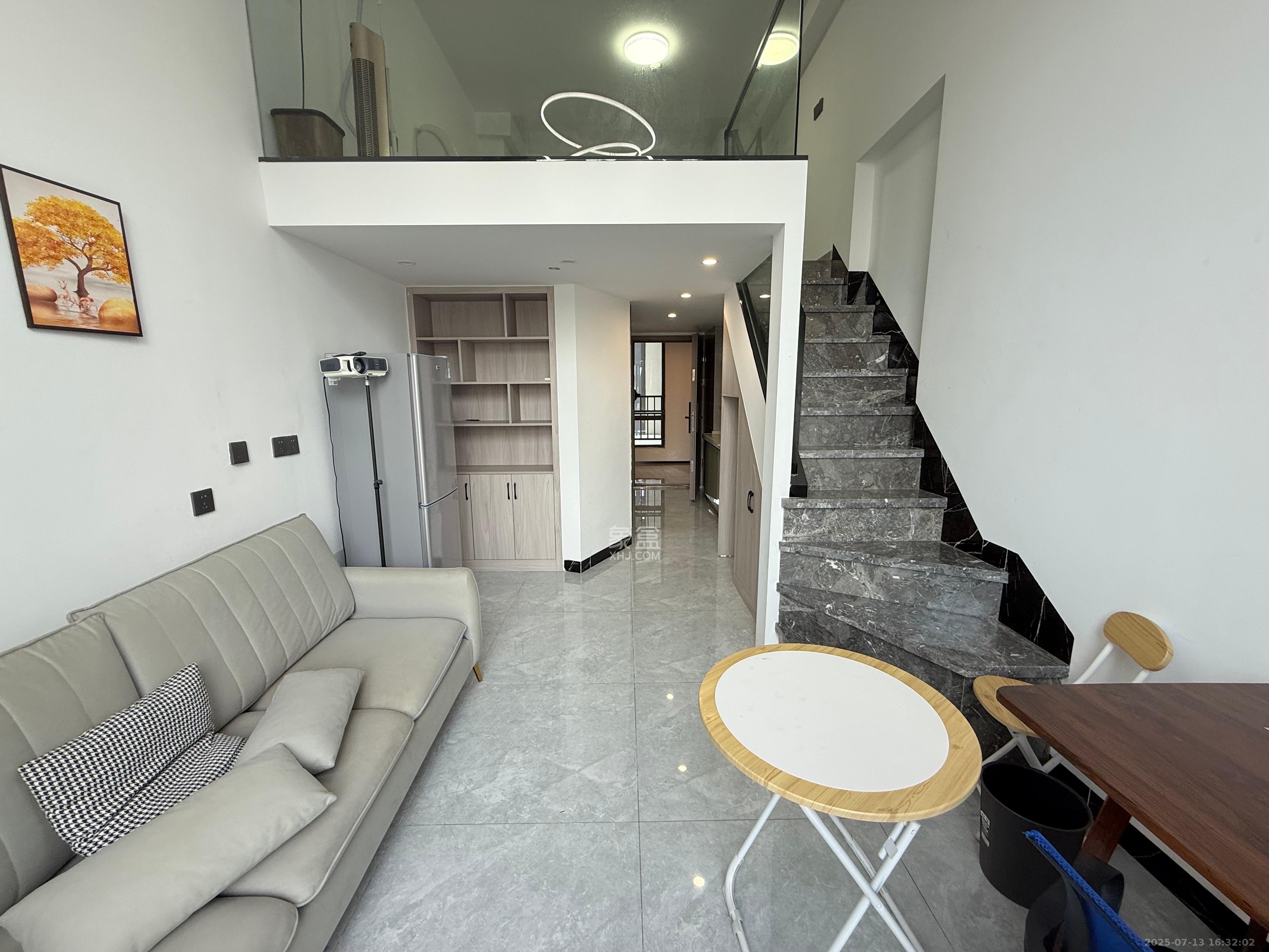 藏珑湖上公馆  1室0厅0卫    2200.0元/月室内图