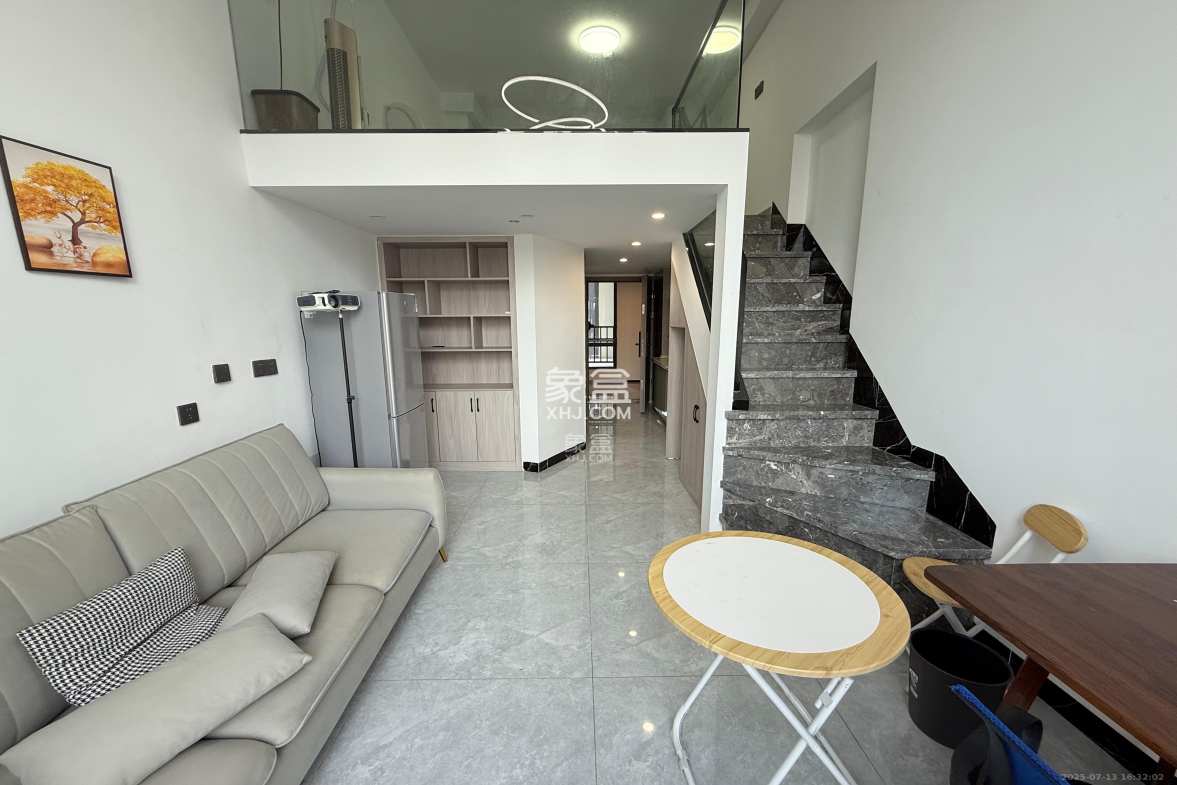 藏珑湖上公馆 1室0厅0卫 2200.0元/月 藏珑湖上公馆 1室0厅0卫 2200.0元/月室内图