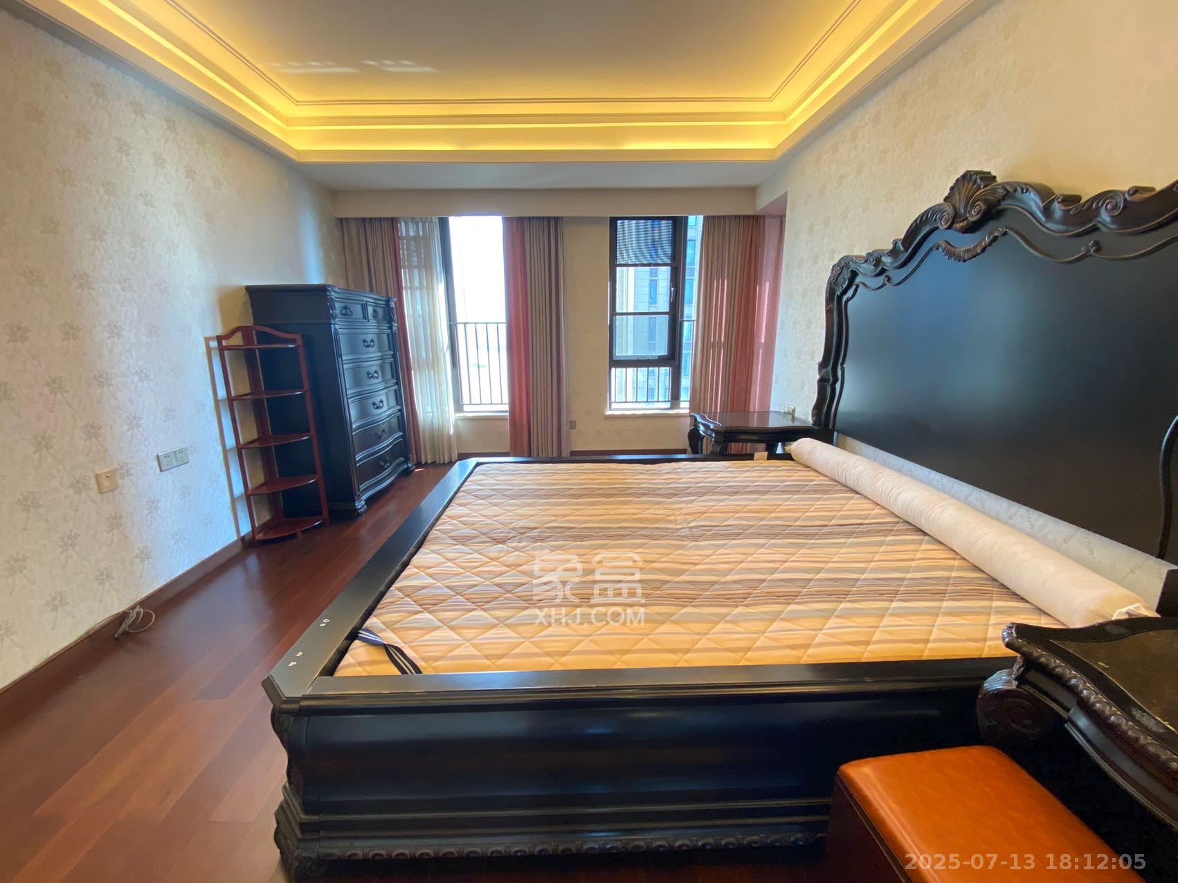 万科紫台  4室2厅2卫    6800.0元/月 万科紫台  4室2厅2卫    6800.0元/月室内图