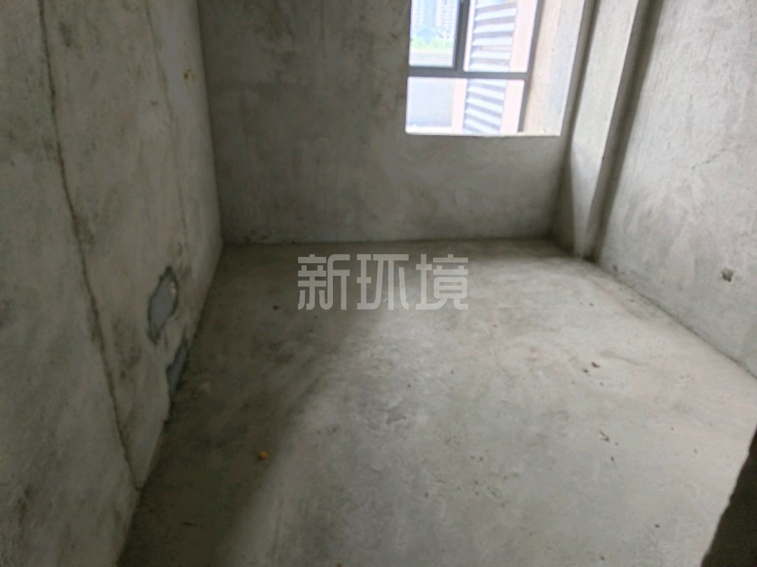 丽景水苑  3室2厅2卫   60.00万客厅