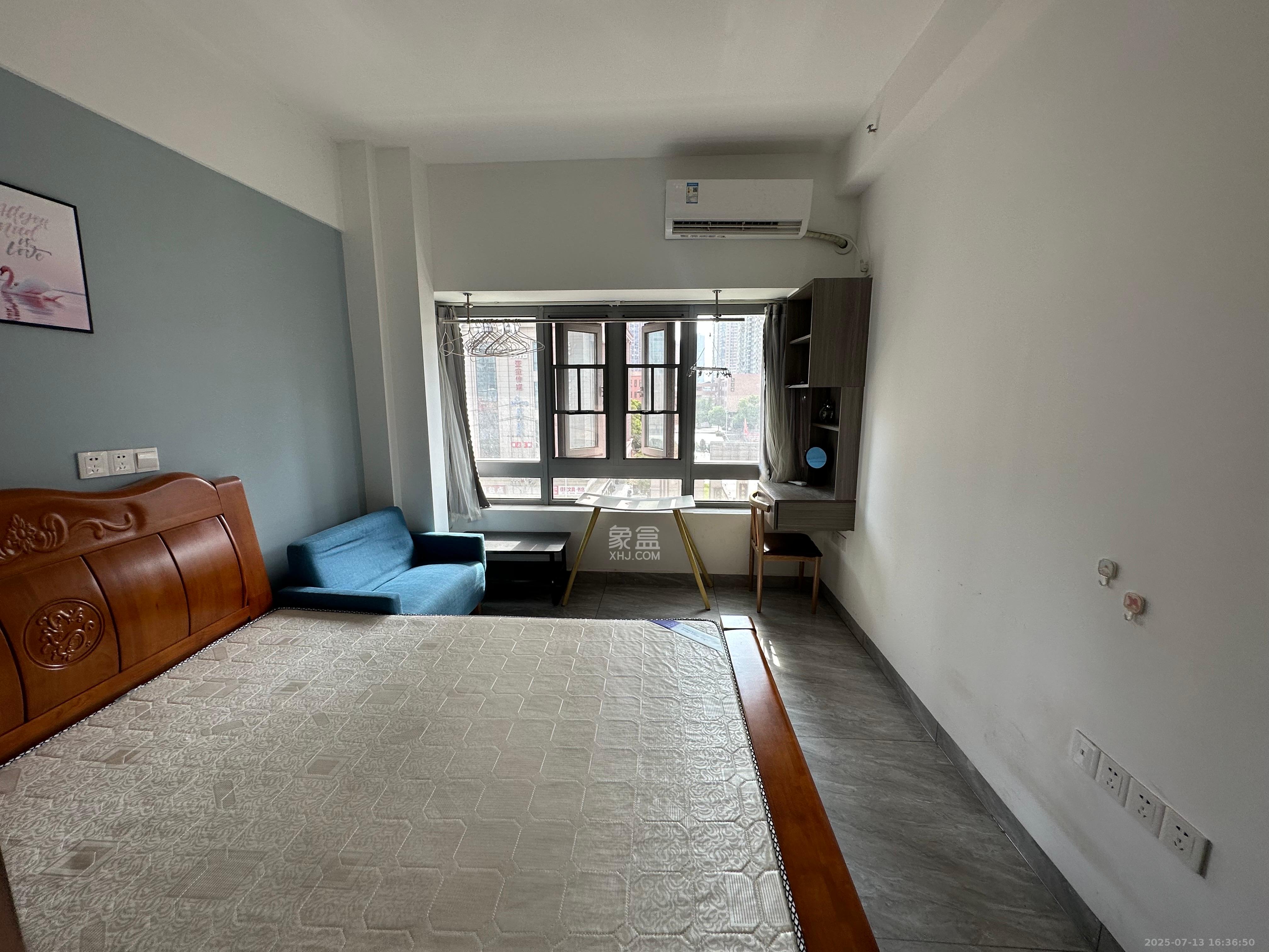 保利天禧EF区  1室1厅1卫    1700.0元/月室内图