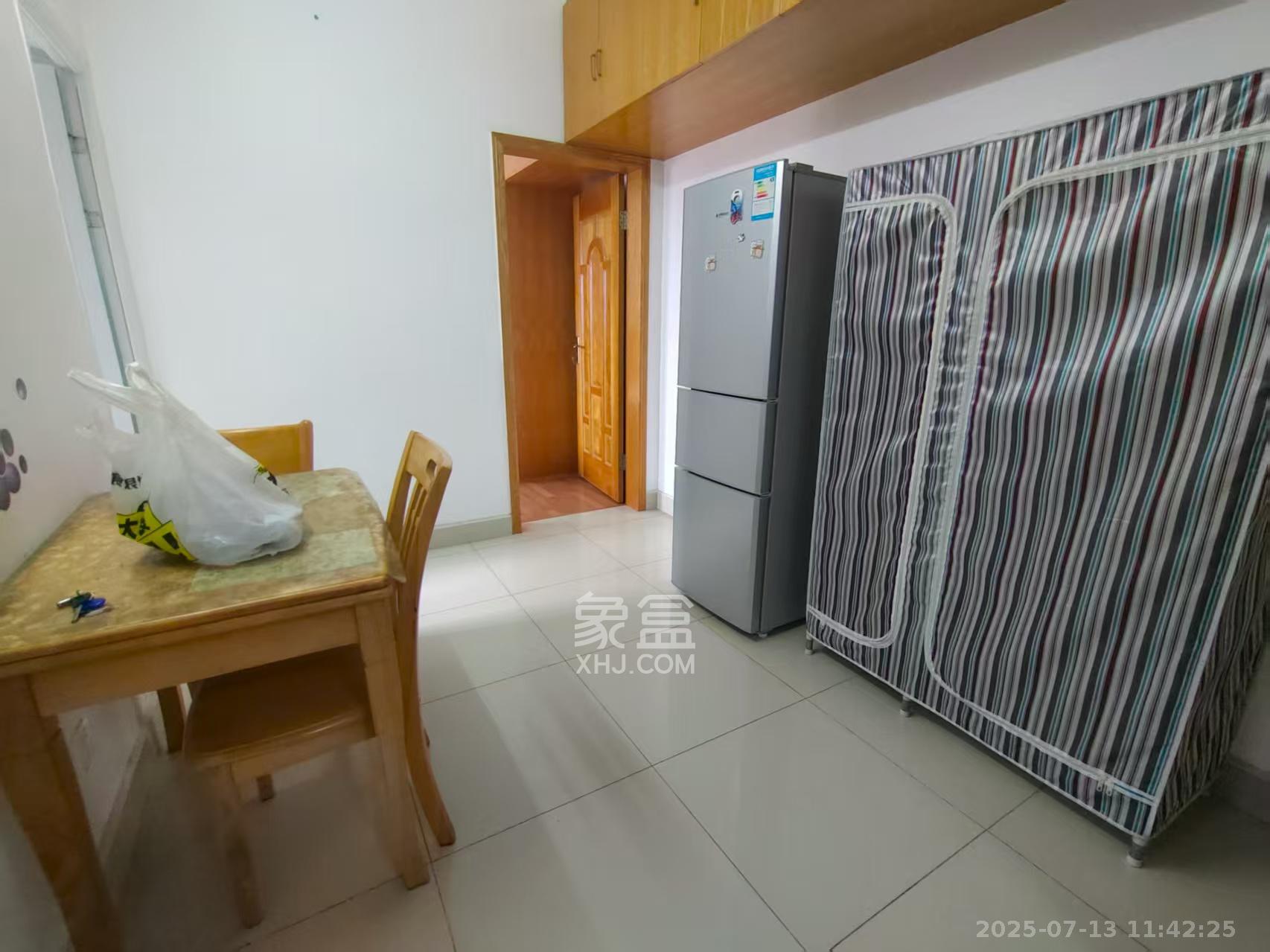 益佳苑  2室1厅1卫    2100.0元/月 益佳苑  2室1厅1卫    2100.0元/月室内图