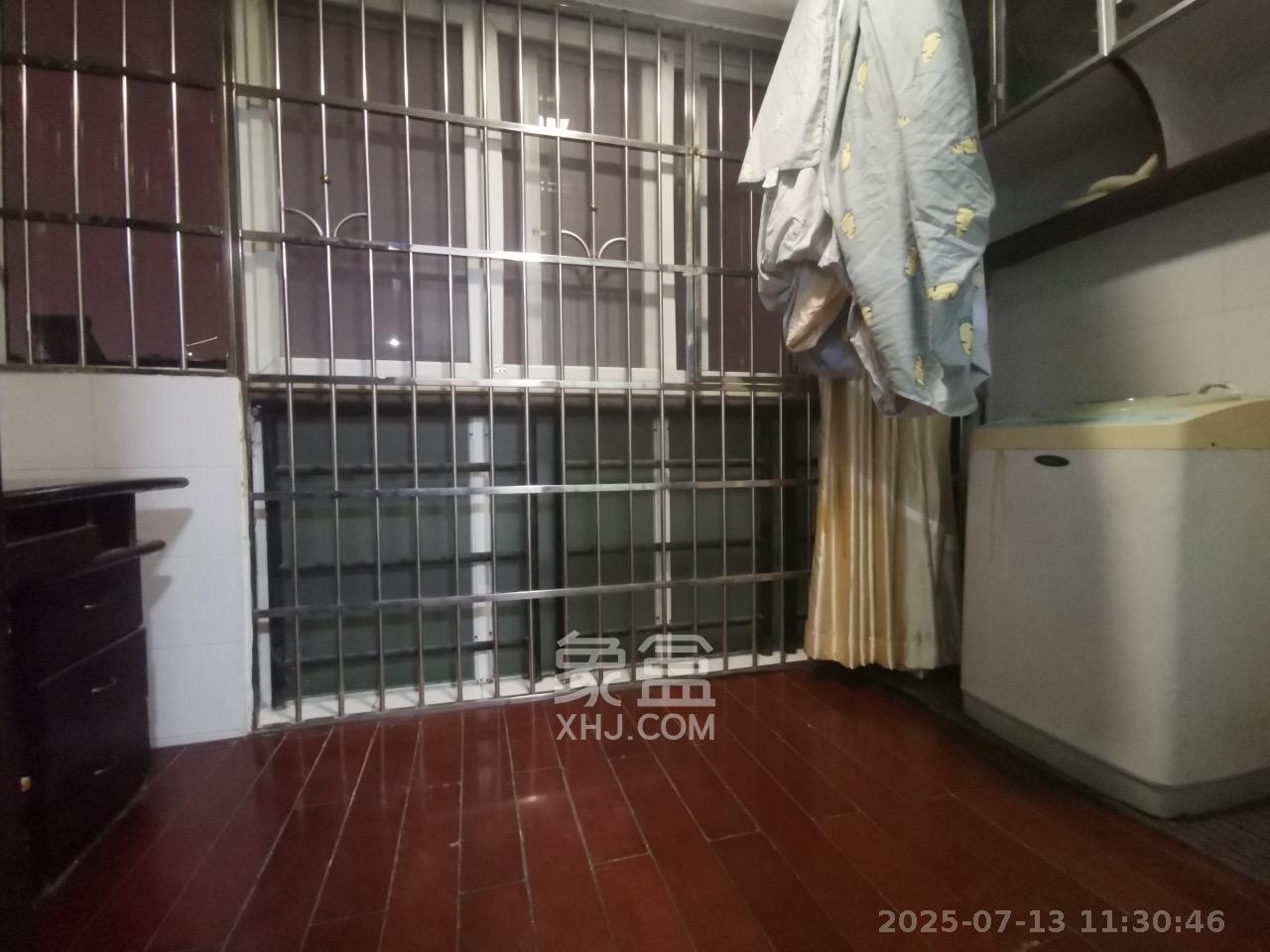 金色山庄  2室2厅1卫   2300.00元/月室内图