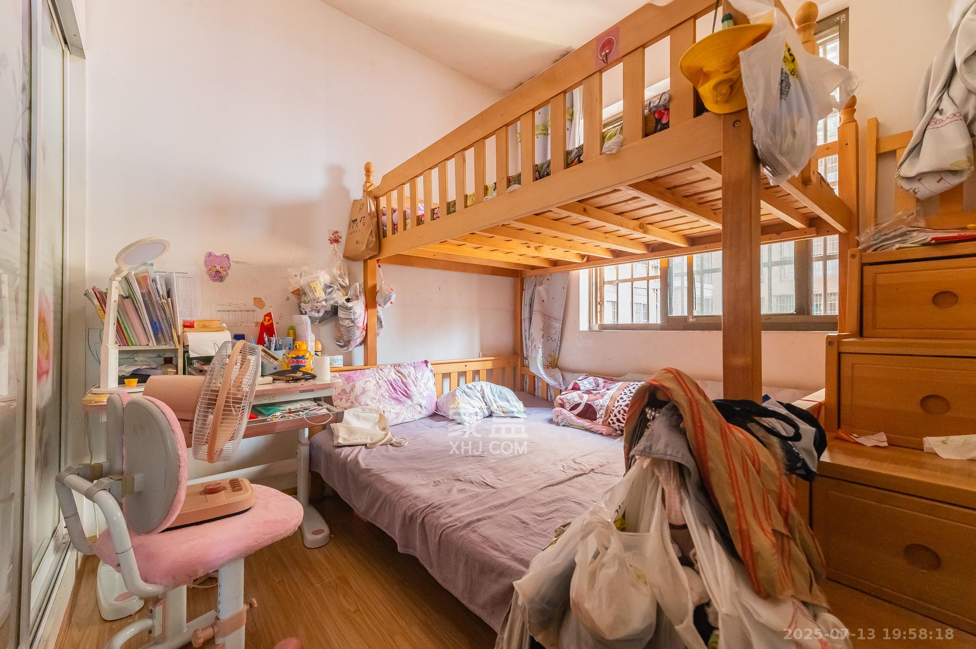 家和院  3室2厅1卫    65.0万 家和院  3室2厅1卫    65.0万卧室