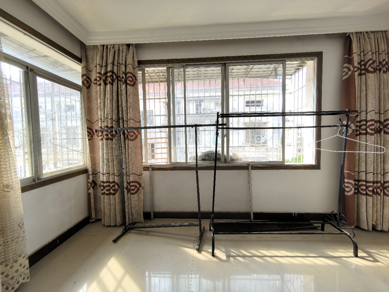 富桥市场 4室2厅2卫 1000.0元/月 富桥市场 4室2厅2卫 1000.0元/月室内图