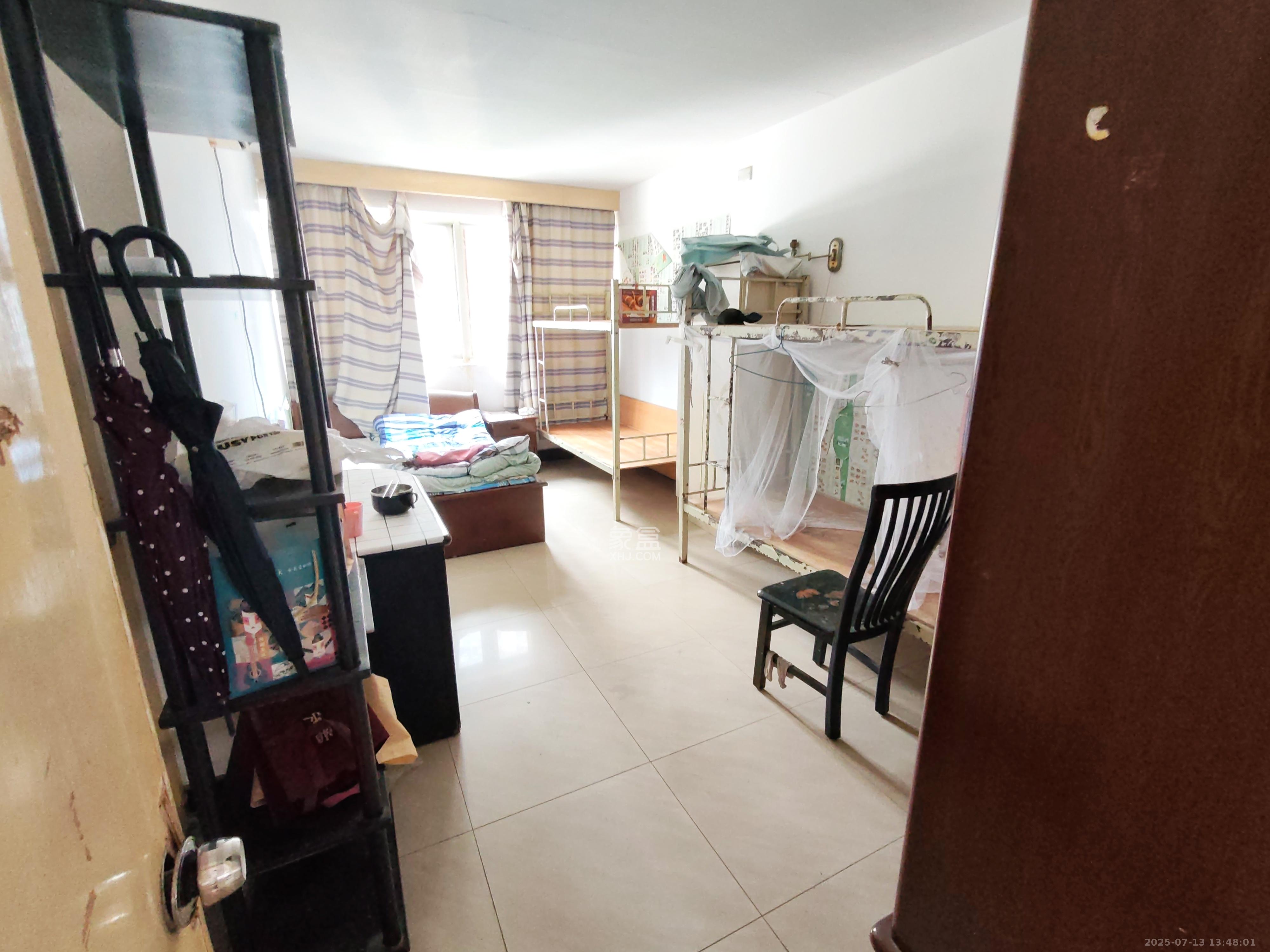 轻苑小区 3室2厅1卫 1800.0元/月 轻苑小区 3室2厅1卫 1800.0元/月室内图