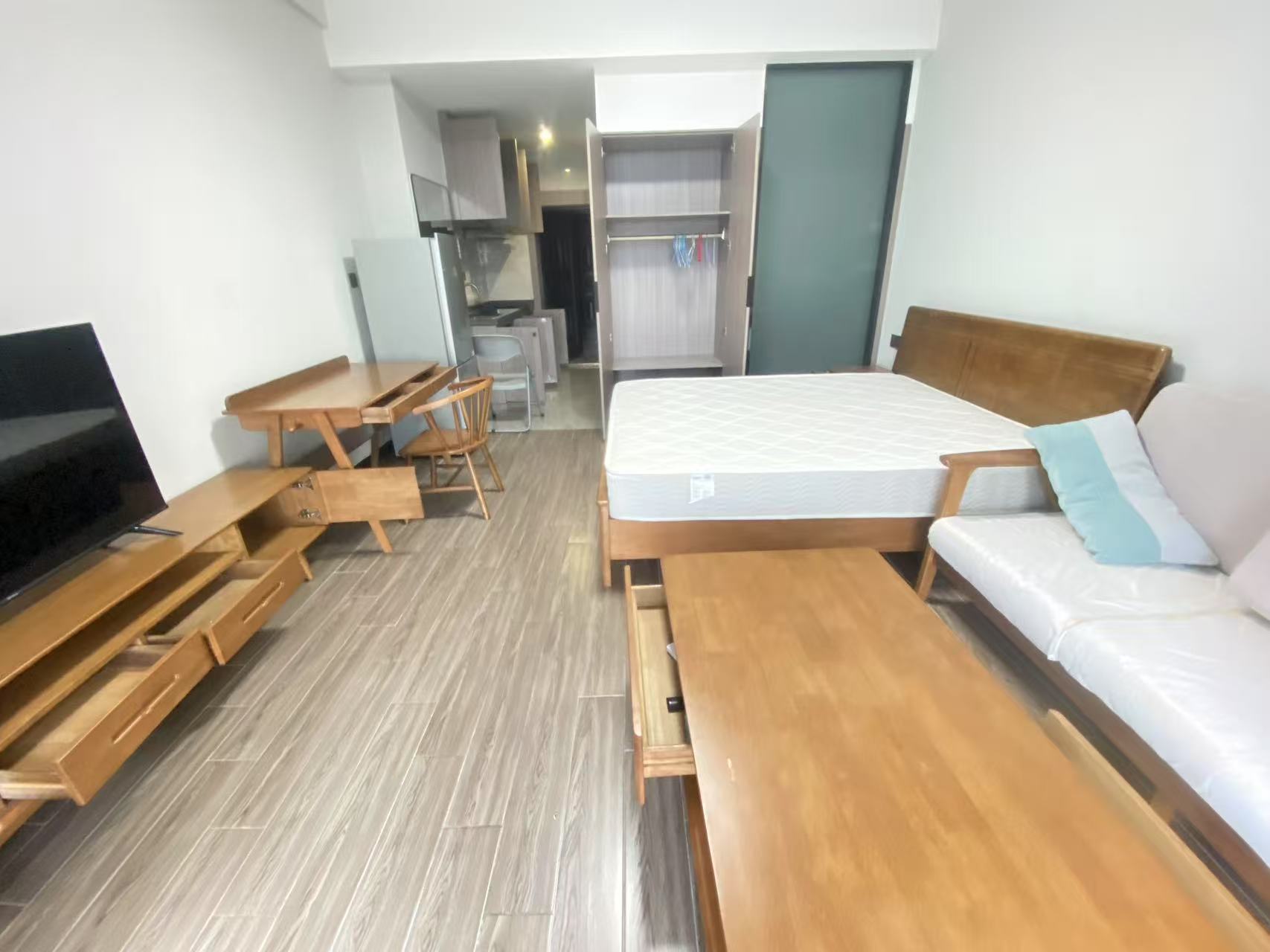 中国城星悦居  1室1厅1卫    2000.0元/月 中国城星悦居  1室1厅1卫    2000.0元/月室内图