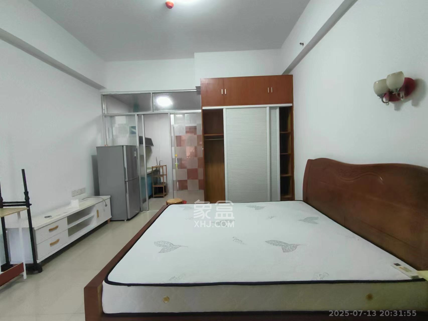 长房时代城  1室1厅1卫    1400.0元/月室内图