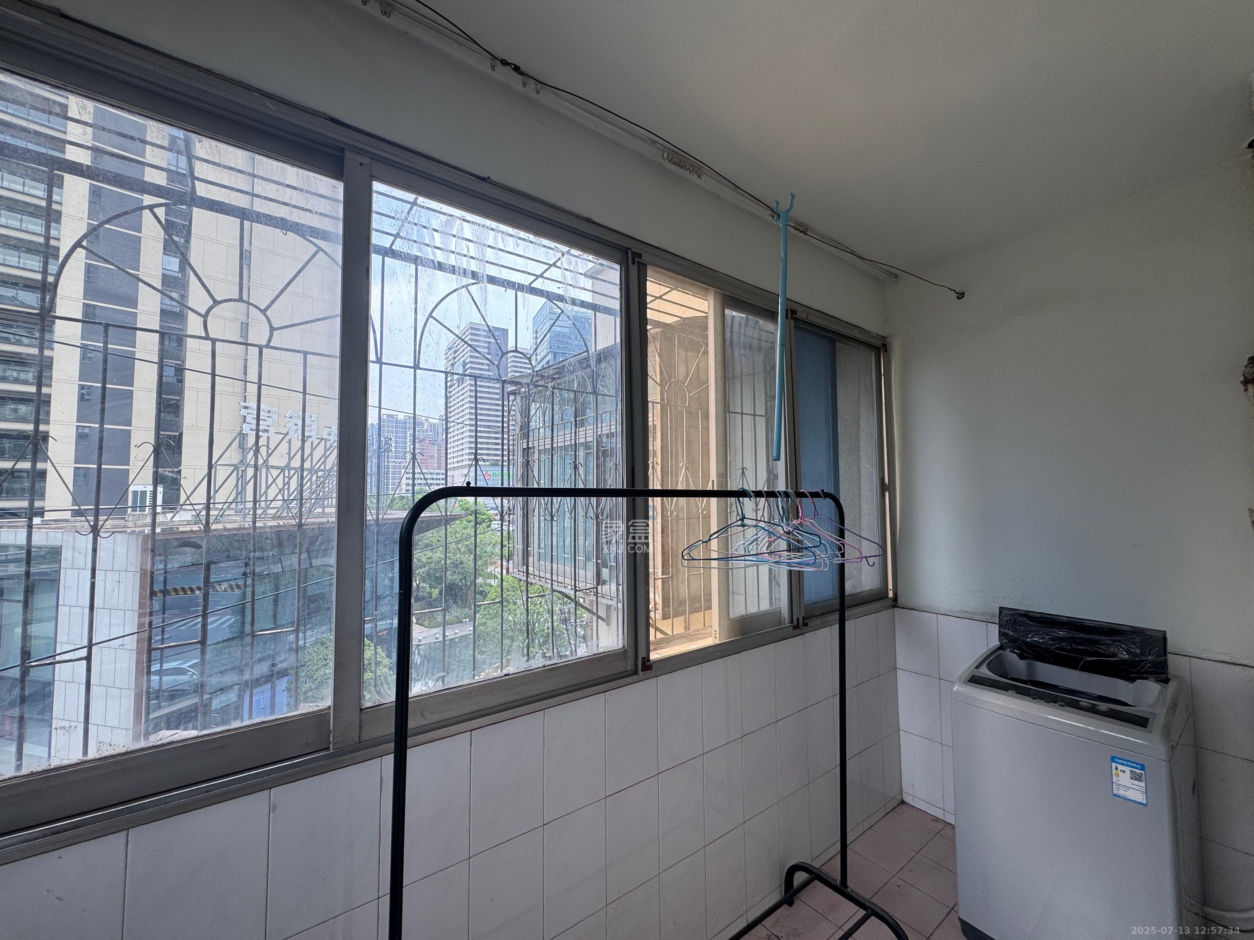 书苑花园(书院花园) 3室2厅1卫 1900.0元/月 书苑花园(书院花园) 3室2厅1卫 1900.0元/月室内图