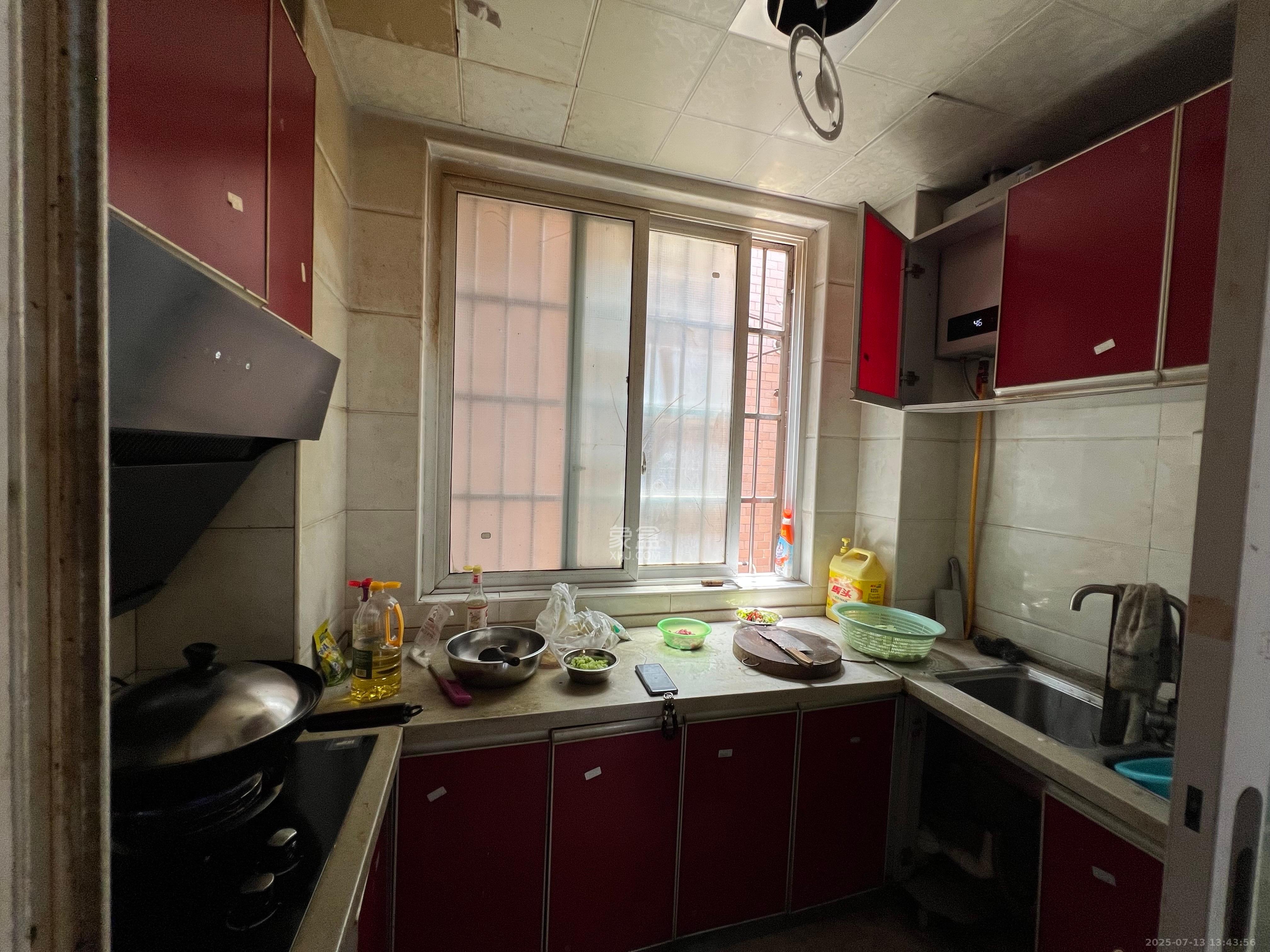 泊林晶城 3室2厅1卫 1800.0元/月 泊林晶城 3室2厅1卫 1800.0元/月室内图