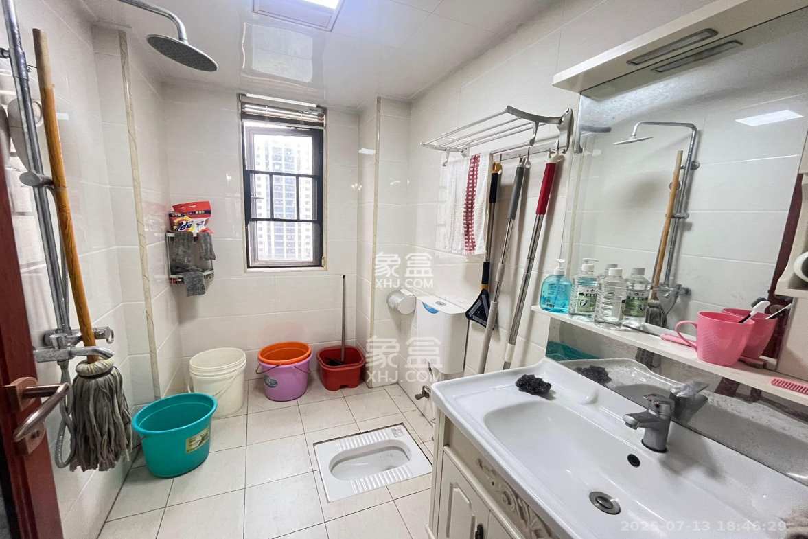 珠江东方明珠(新地东方明珠)三期  3室2厅2卫    2100.0元/月 珠江东方明珠(新地东方明珠)三期  3室2厅2卫    2100.0元/月室内图