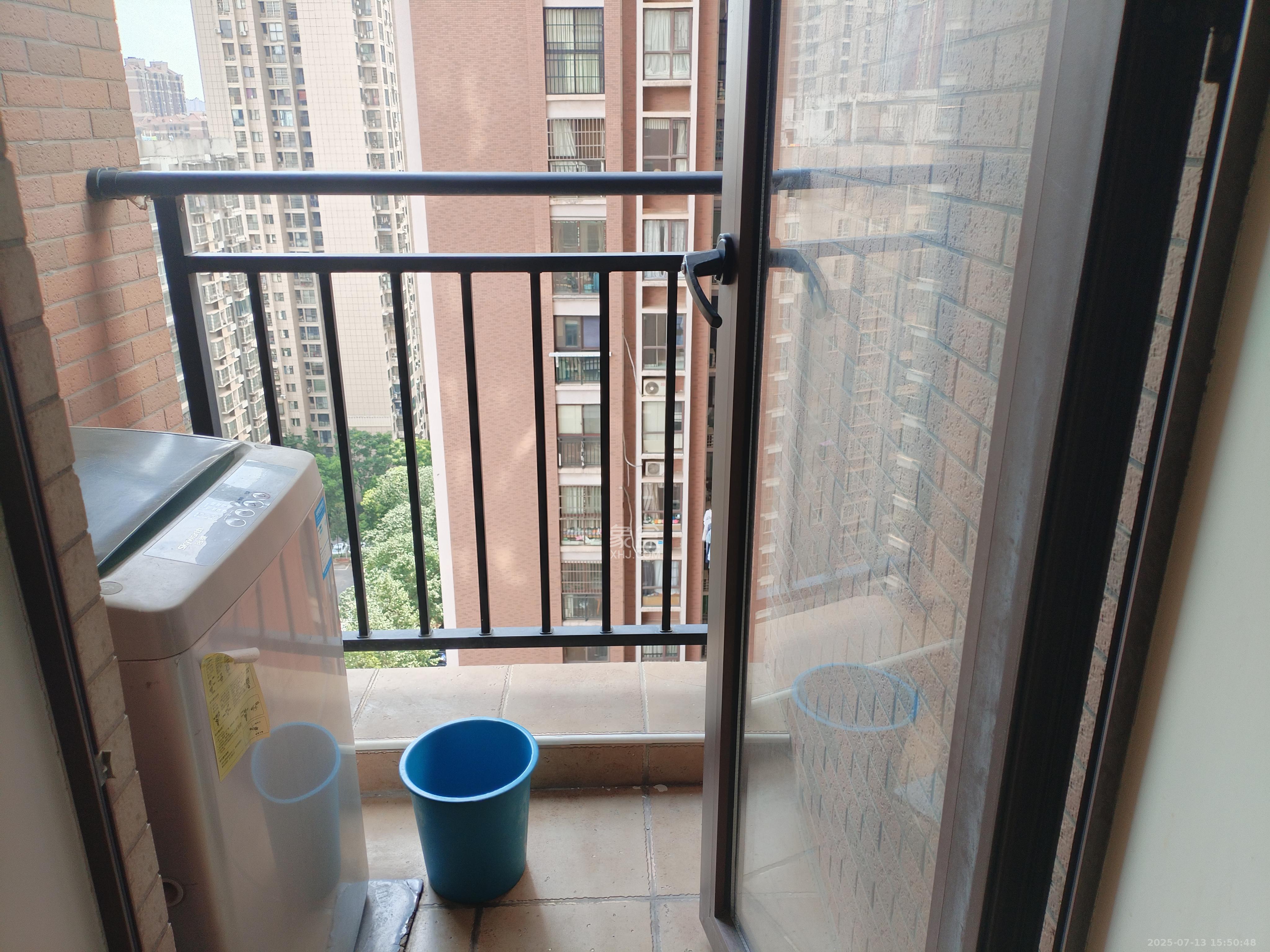 水岸世景  1室1厅1卫   980.00元/月室内图