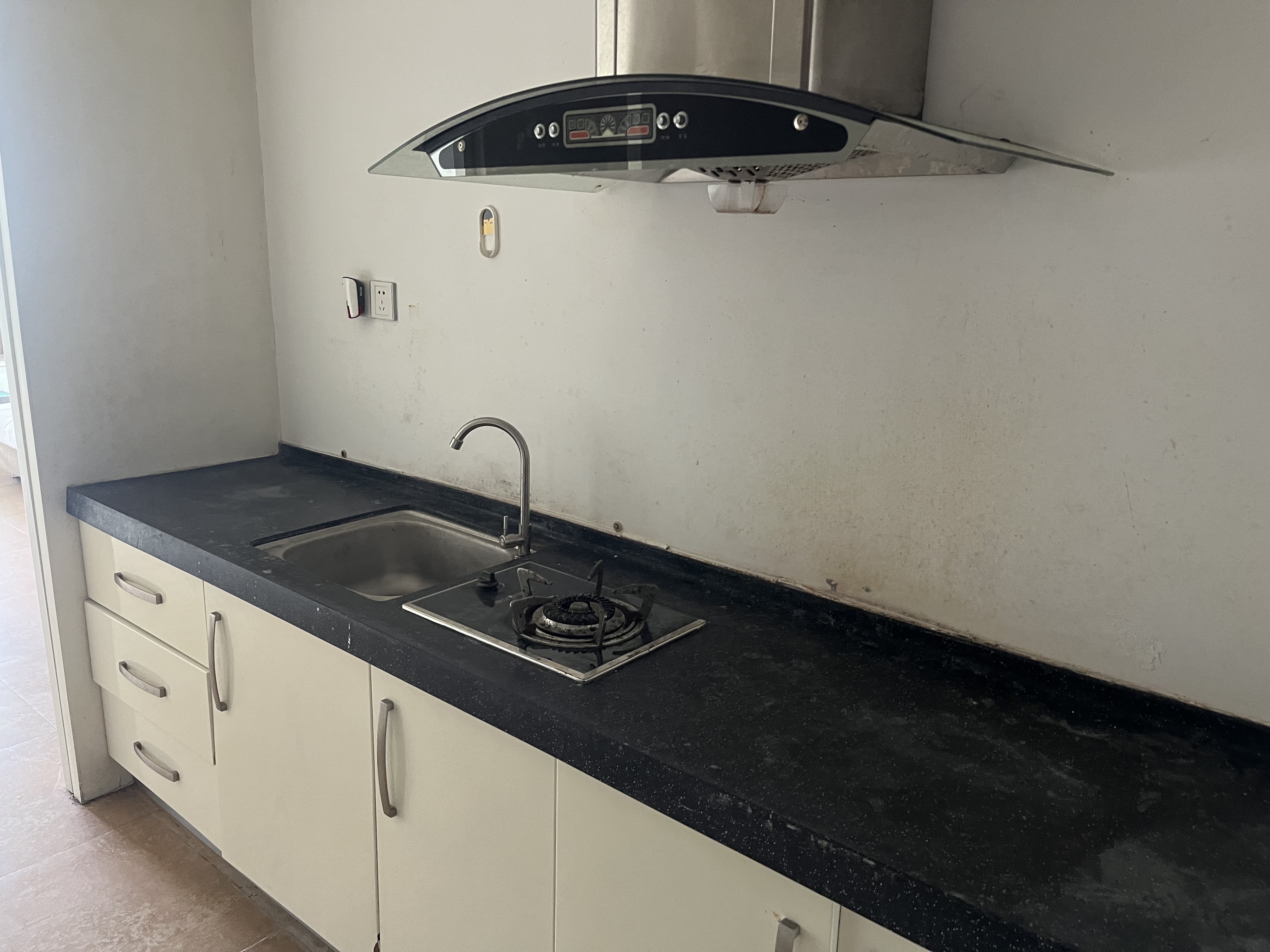 宝华海景 1室1厅1卫 2800.00元/月 宝华海景 1室1厅1卫 2800.00元/月室内图