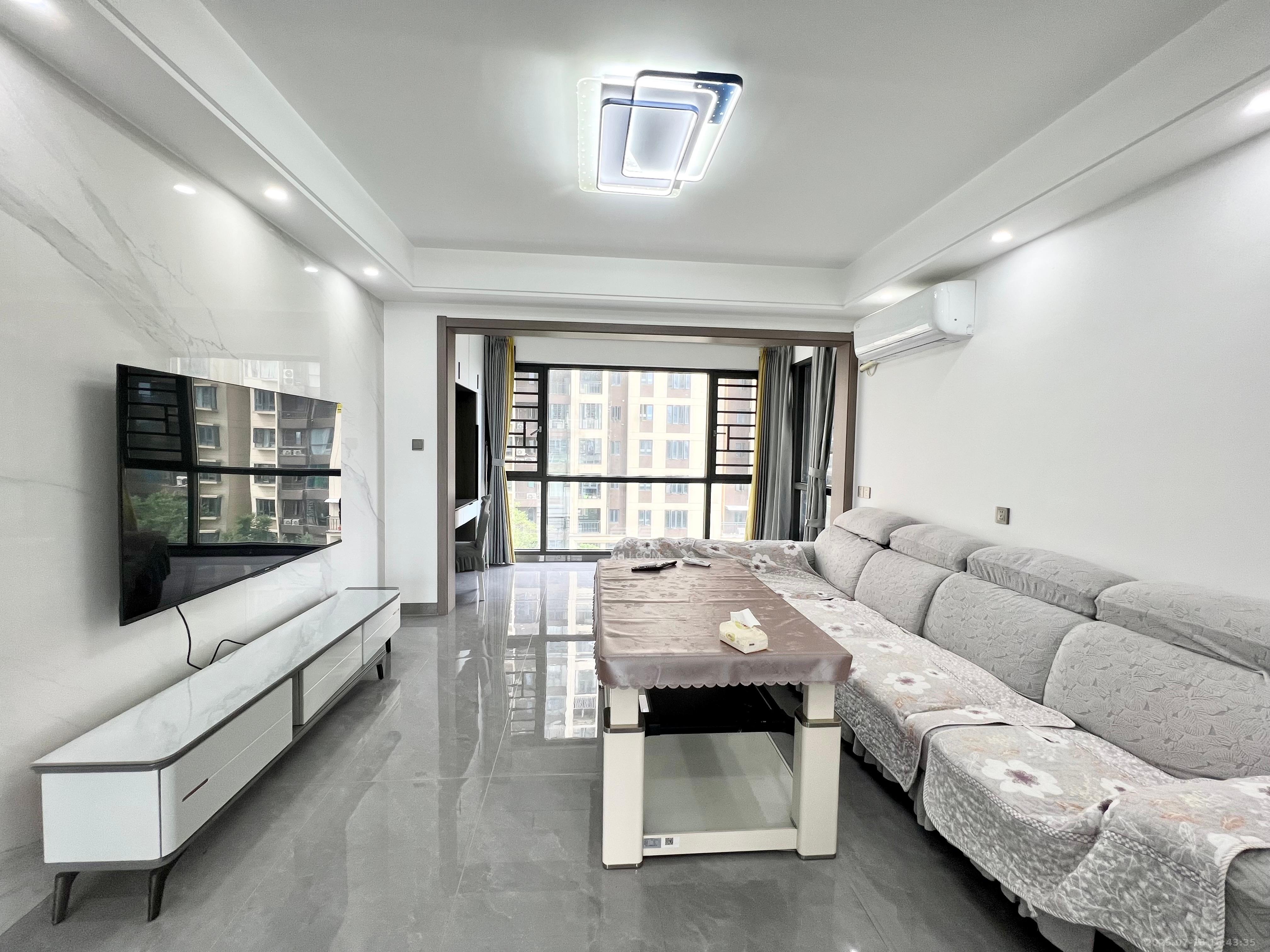 地铁中建君和城  4室2厅2卫    3500.0元/月室内图