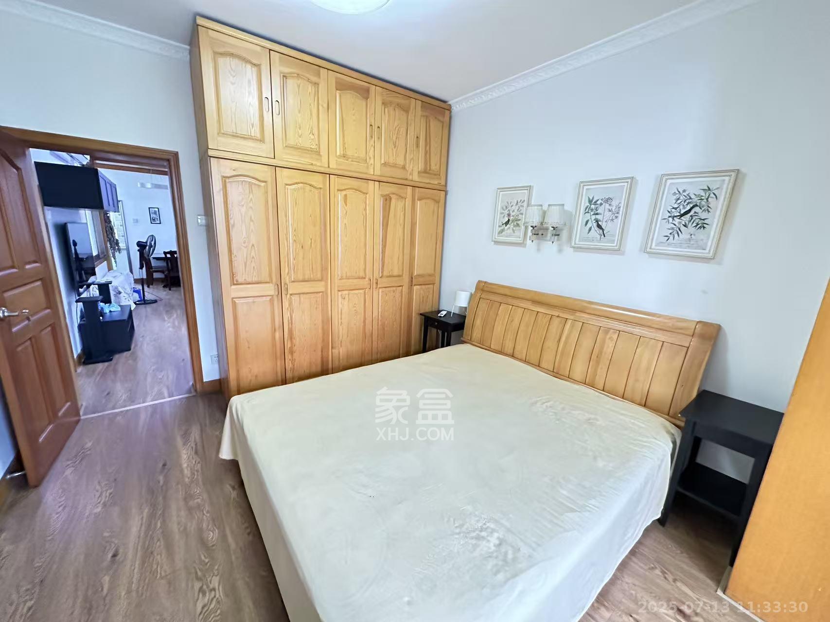 爱民路民主党派宿舍  3室2厅1卫    3000.0元/月 爱民路民主党派宿舍  3室2厅1卫    3000.0元/月室内图