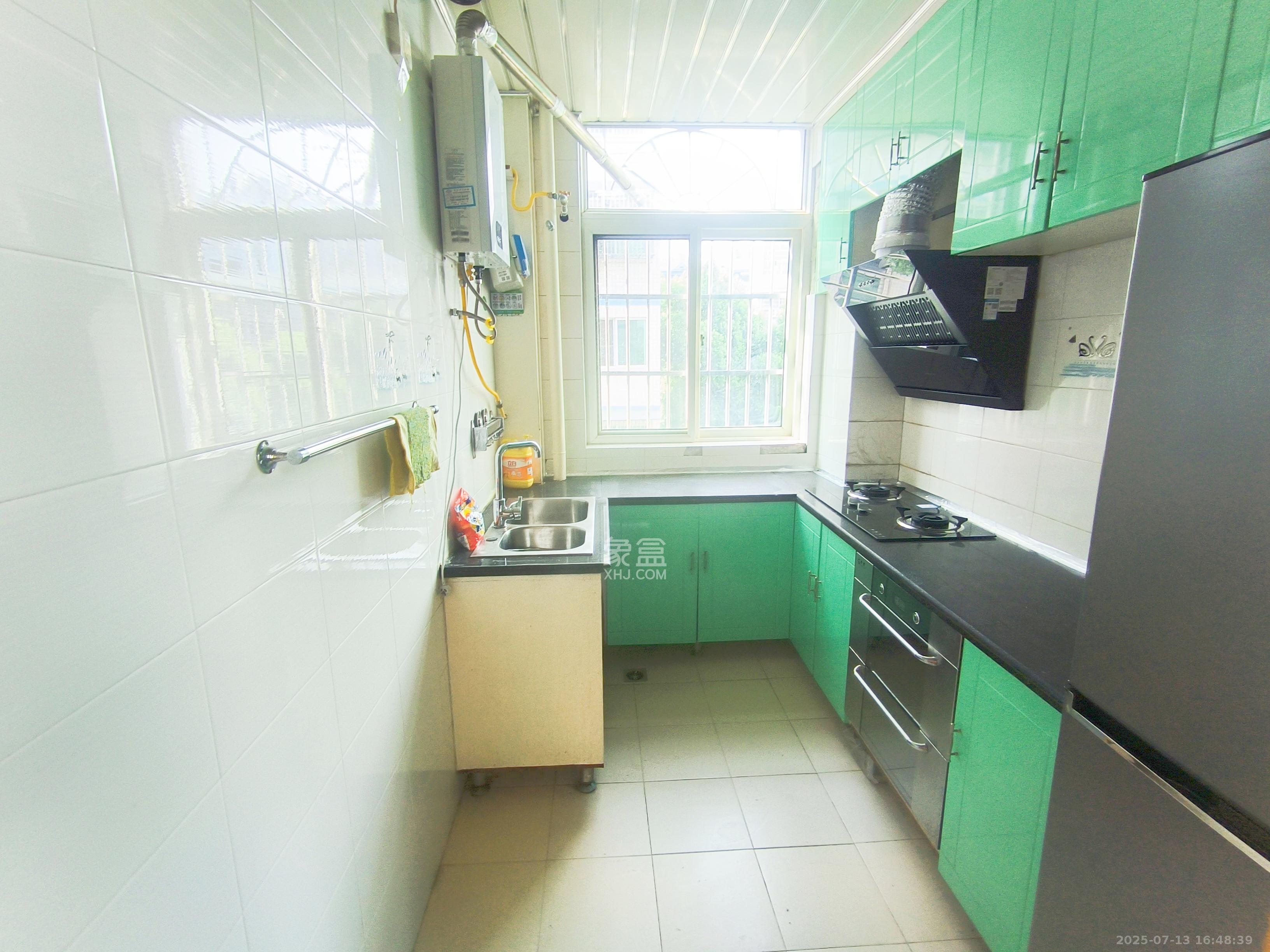 欣胜园  3室2厅2卫    2000.0元/月 欣胜园  3室2厅2卫    2000.0元/月室内图