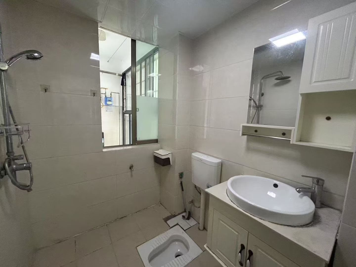 维港御景湾 2室1厅1卫 1500.0元/月 维港御景湾 2室1厅1卫 1500.0元/月室内图