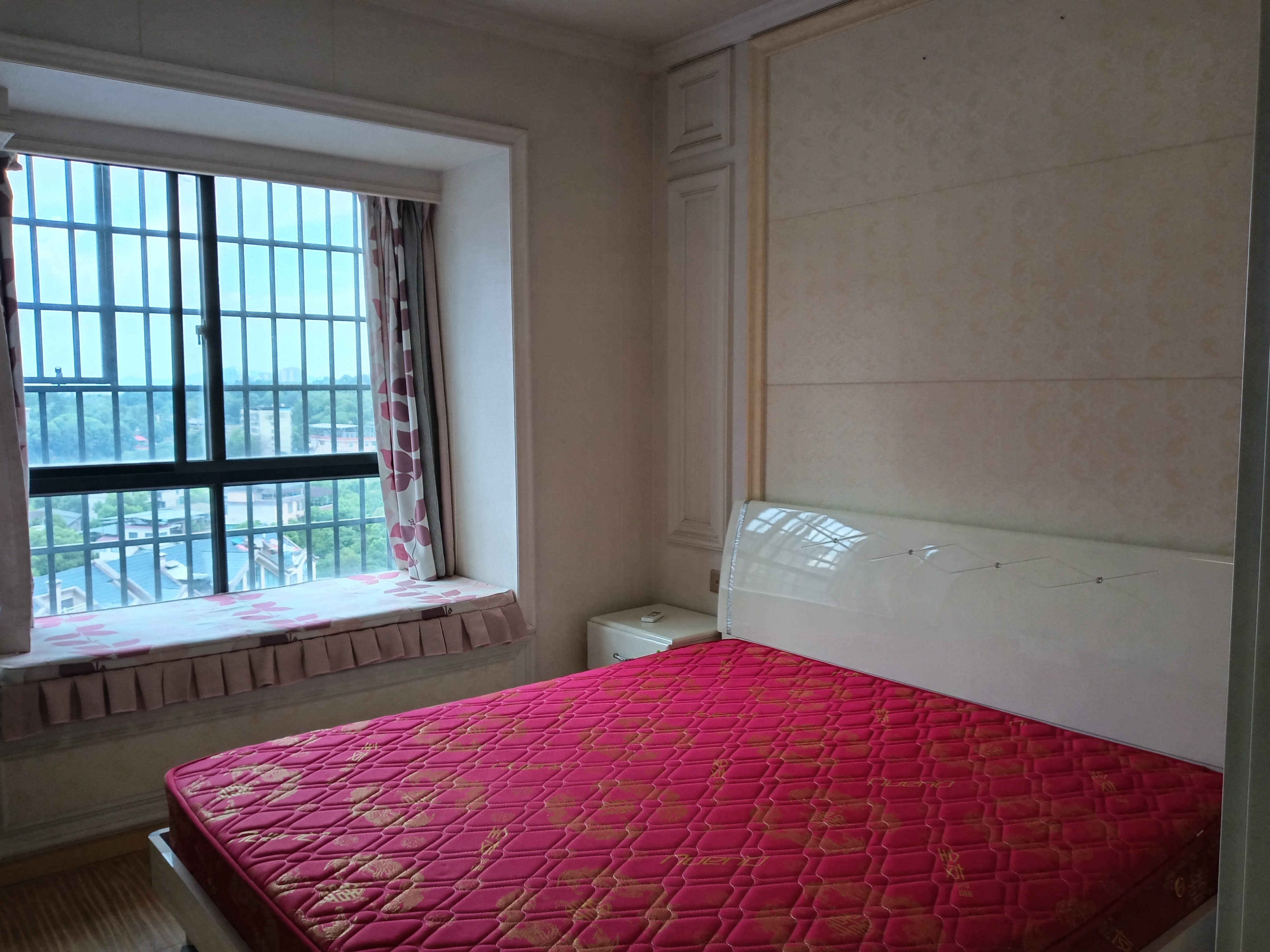 天嘉翰廷 3室2厅1卫 2100.0元/月 天嘉翰廷 3室2厅1卫 2100.0元/月室内图