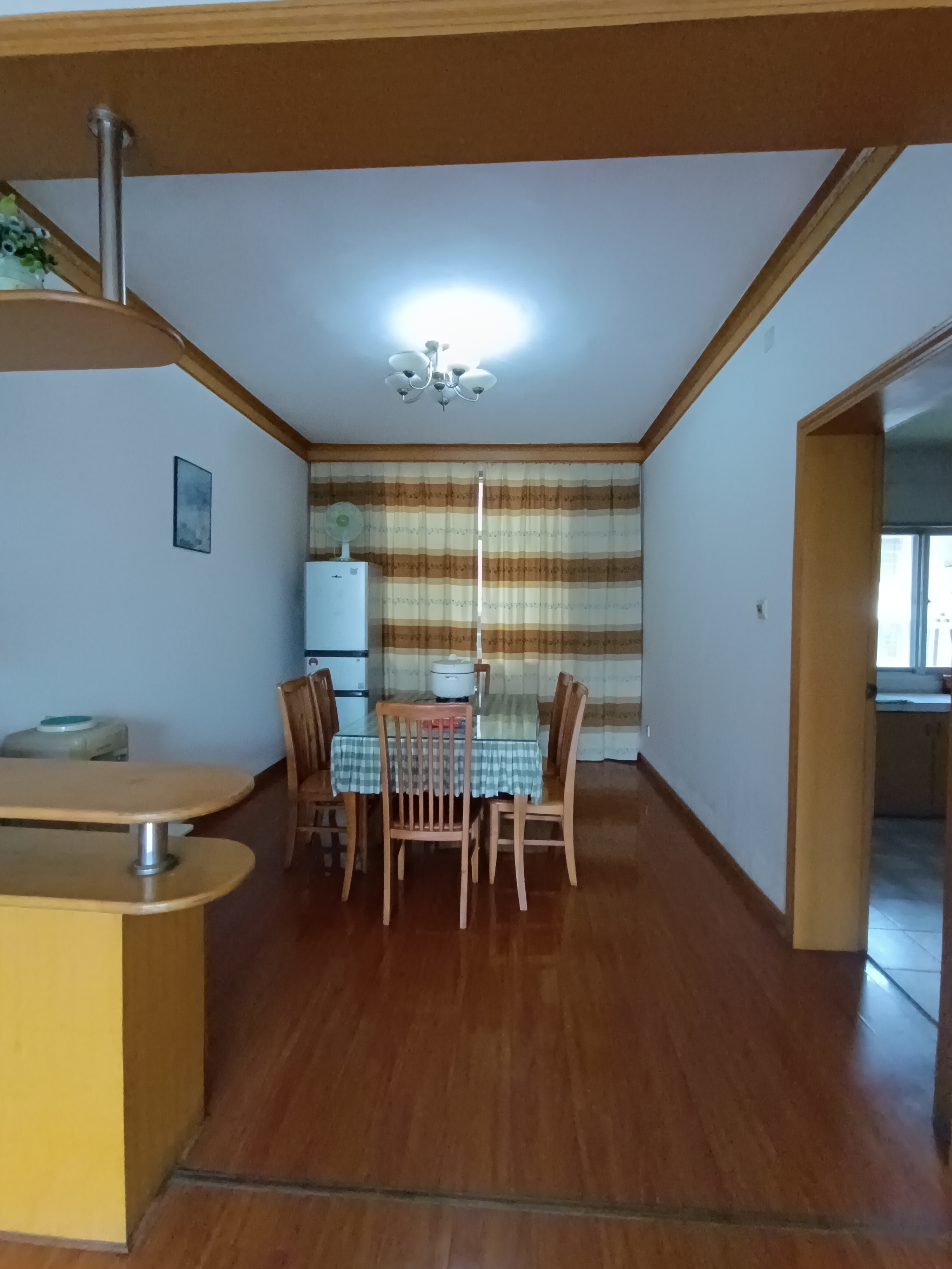 警苑小区 3室1厅1卫 1000.0元/月 警苑小区 3室1厅1卫 1000.0元/月室内图