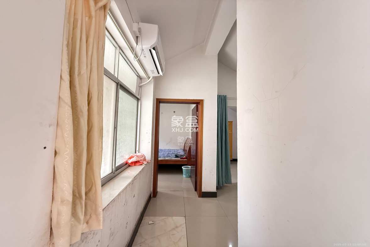 茶子山小区  1室1厅1卫    1200.0元/月 茶子山小区  1室1厅1卫    1200.0元/月室内图