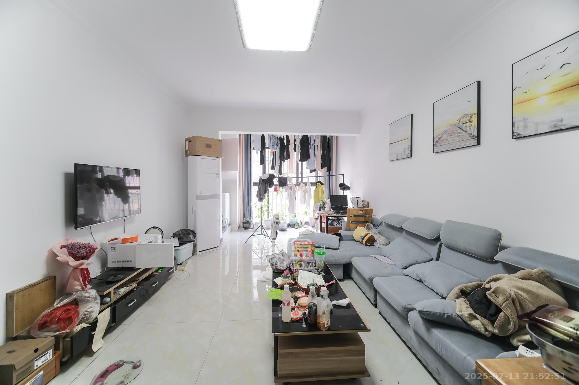 四季星城  3室2厅2卫    68.8万 四季星城  3室2厅2卫    68.8万