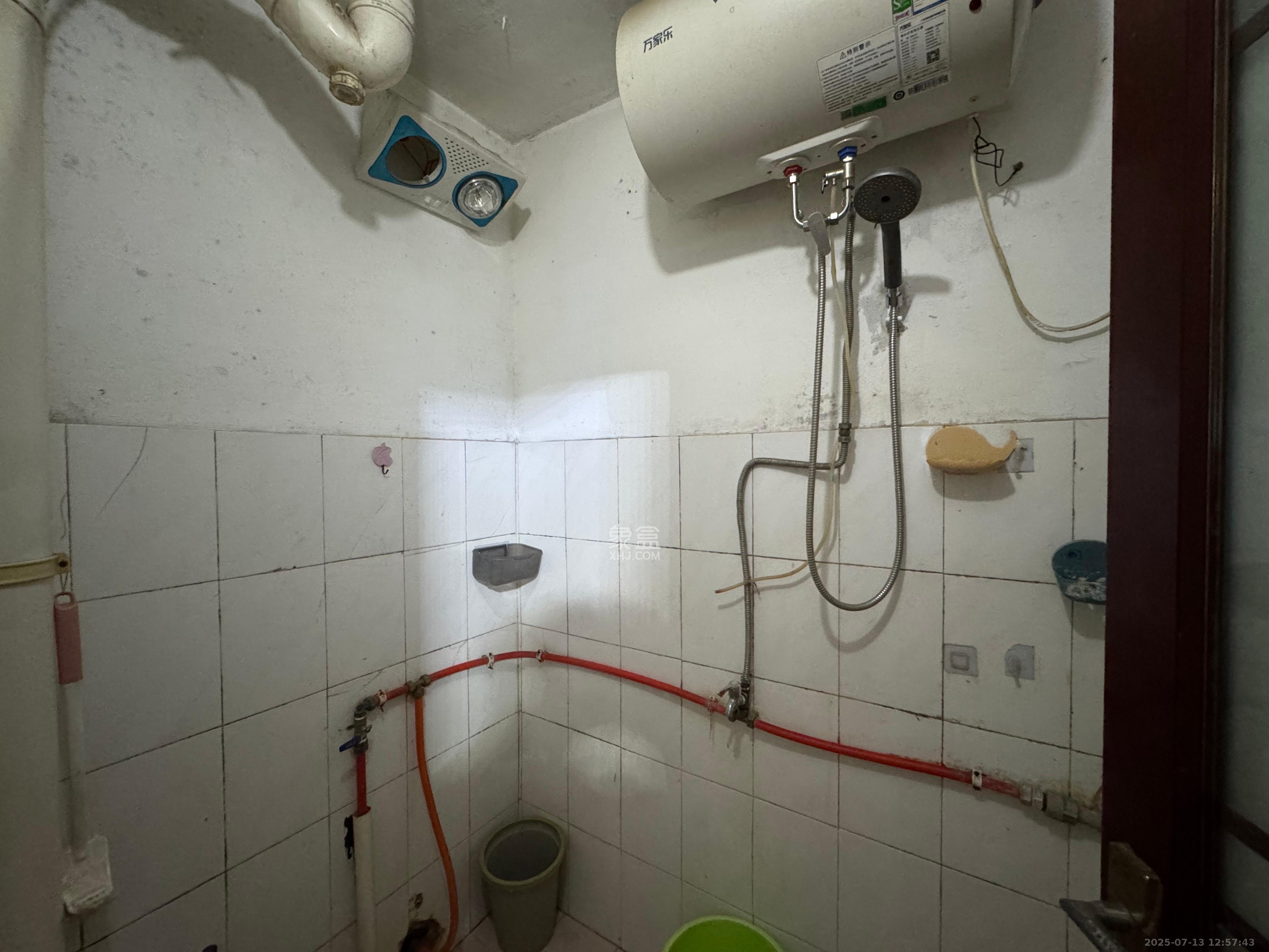 书苑花园(书院花园) 3室2厅1卫 1900.0元/月 书苑花园(书院花园) 3室2厅1卫 1900.0元/月室内图