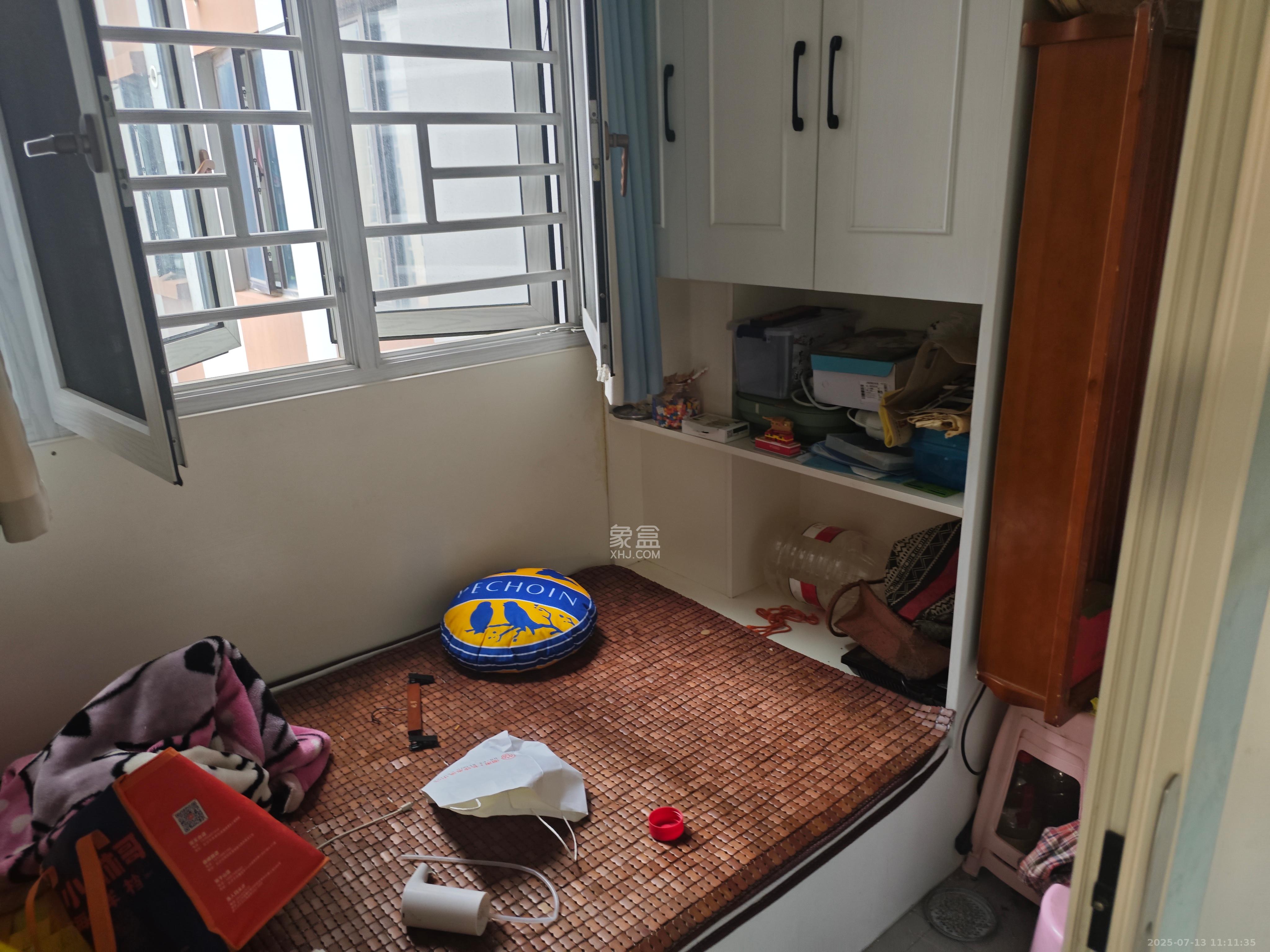 今时艺苑 3室2厅1卫 2500.0元/月 今时艺苑 3室2厅1卫 2500.0元/月室内图