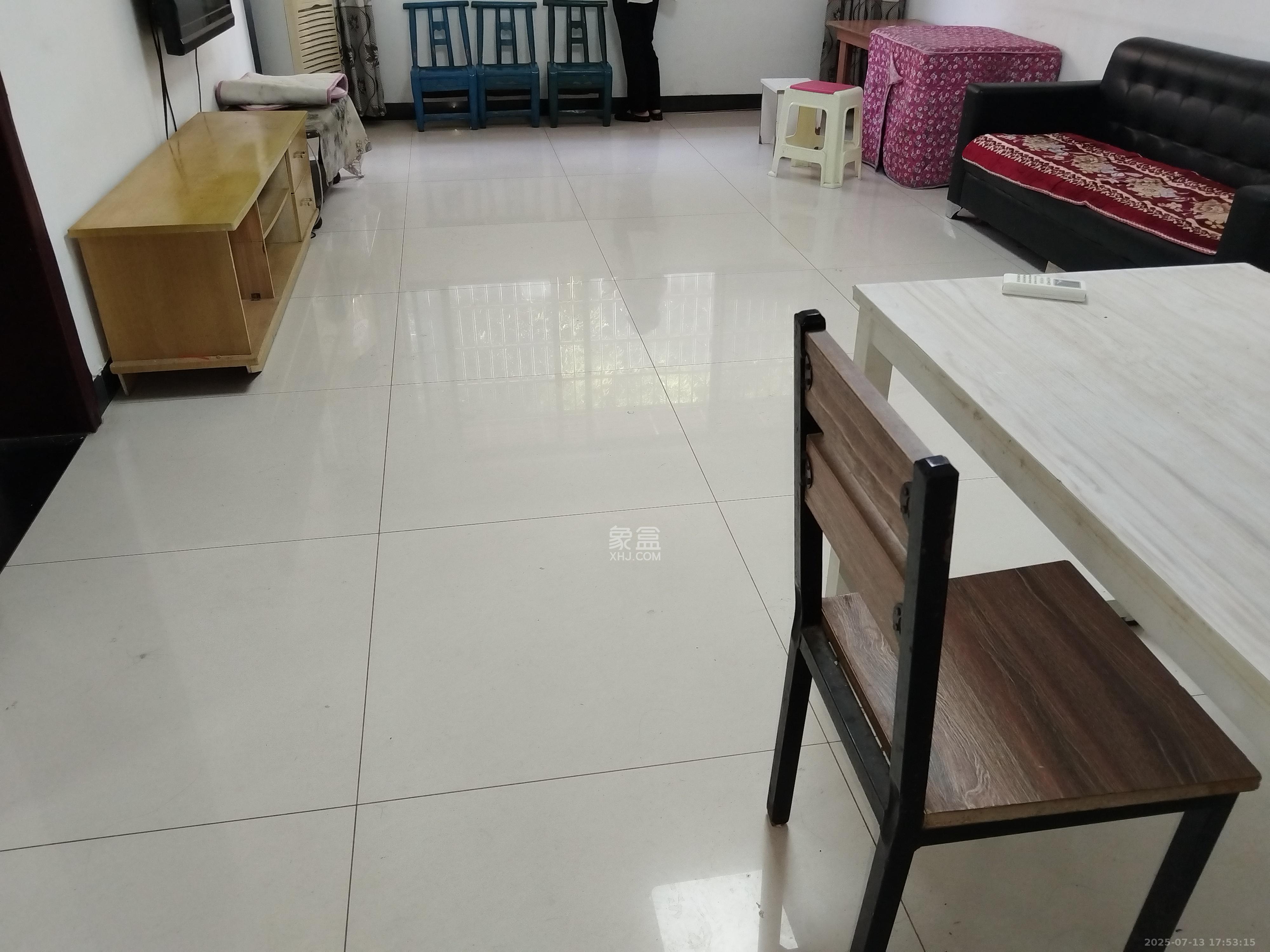 岳鞍阁小区 2室2厅1卫 1600.0元/月 岳鞍阁小区 2室2厅1卫 1600.0元/月室内图