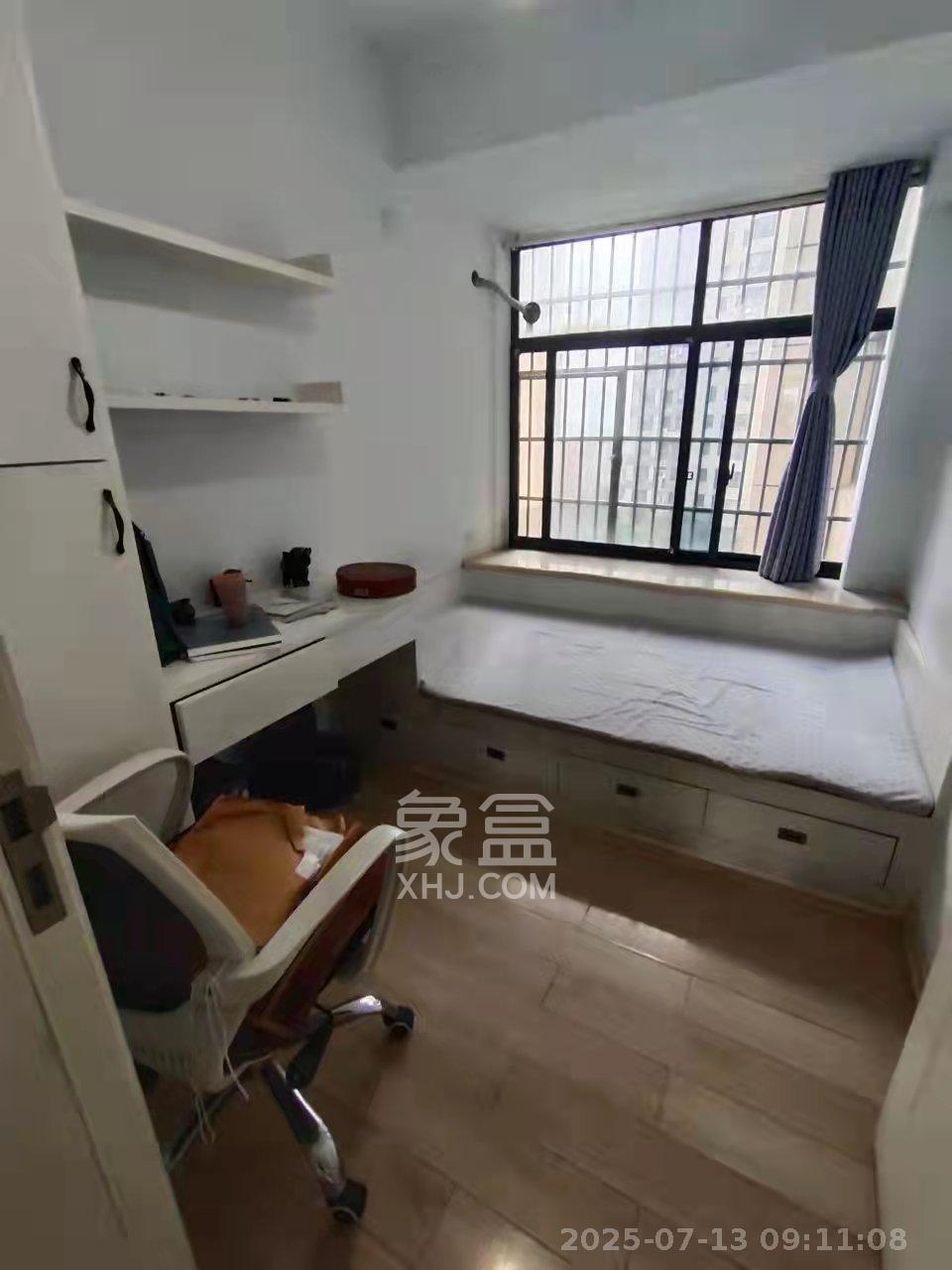 长房时代城  3室2厅1卫   2700.00元/月室内图