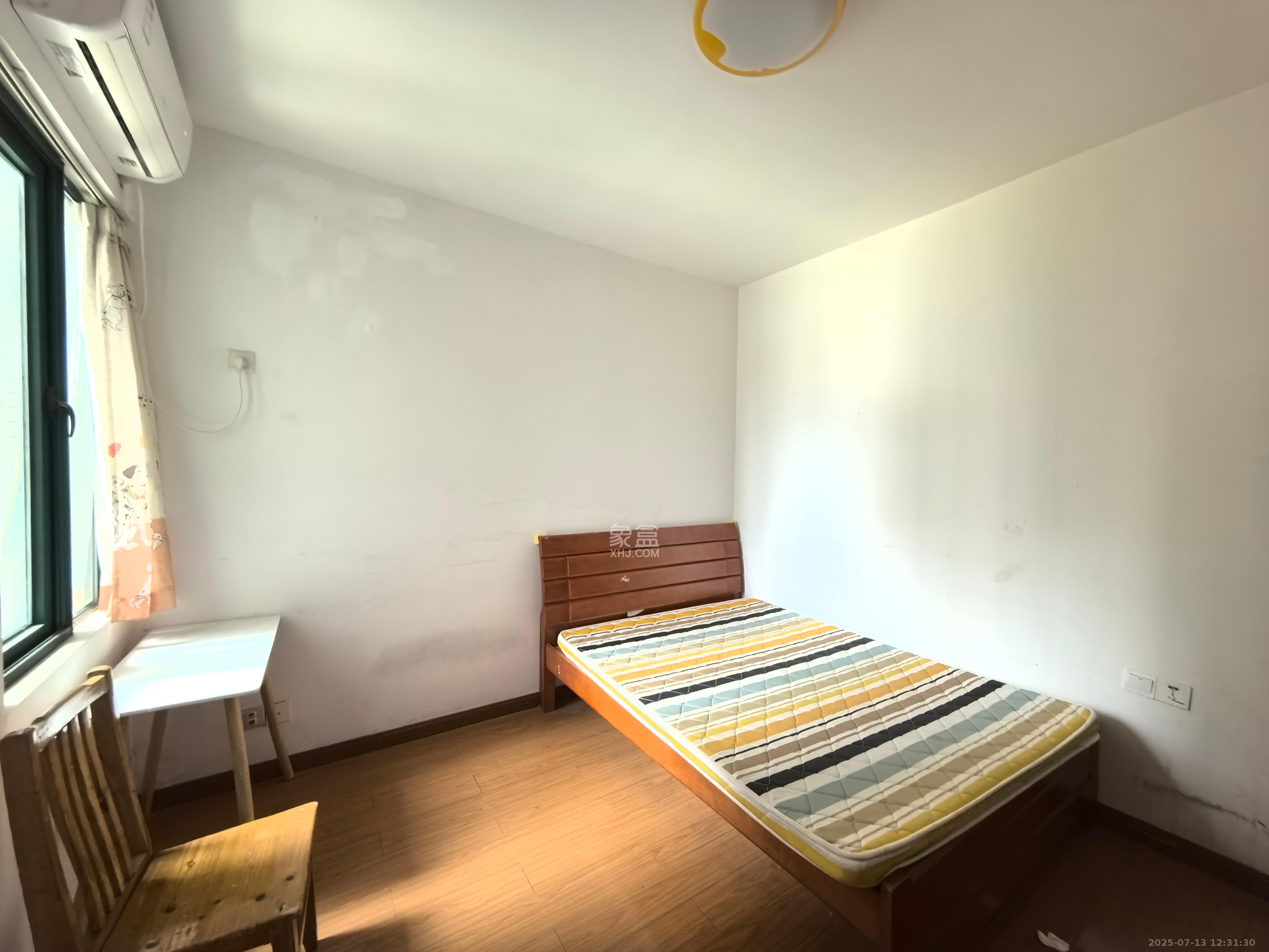 湖韵佳苑 2室2厅1卫 2500.0元/月 湖韵佳苑 2室2厅1卫 2500.0元/月室内图