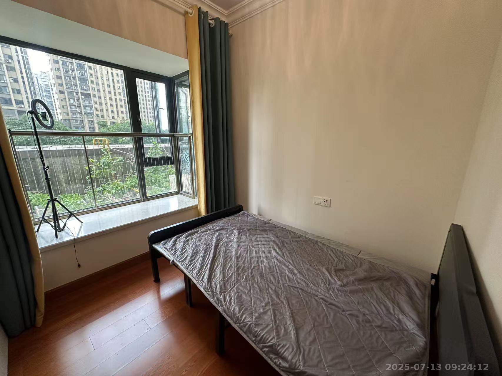 恒大华府 3室2厅1卫 1500.0元/月 恒大华府 3室2厅1卫 1500.0元/月室内图