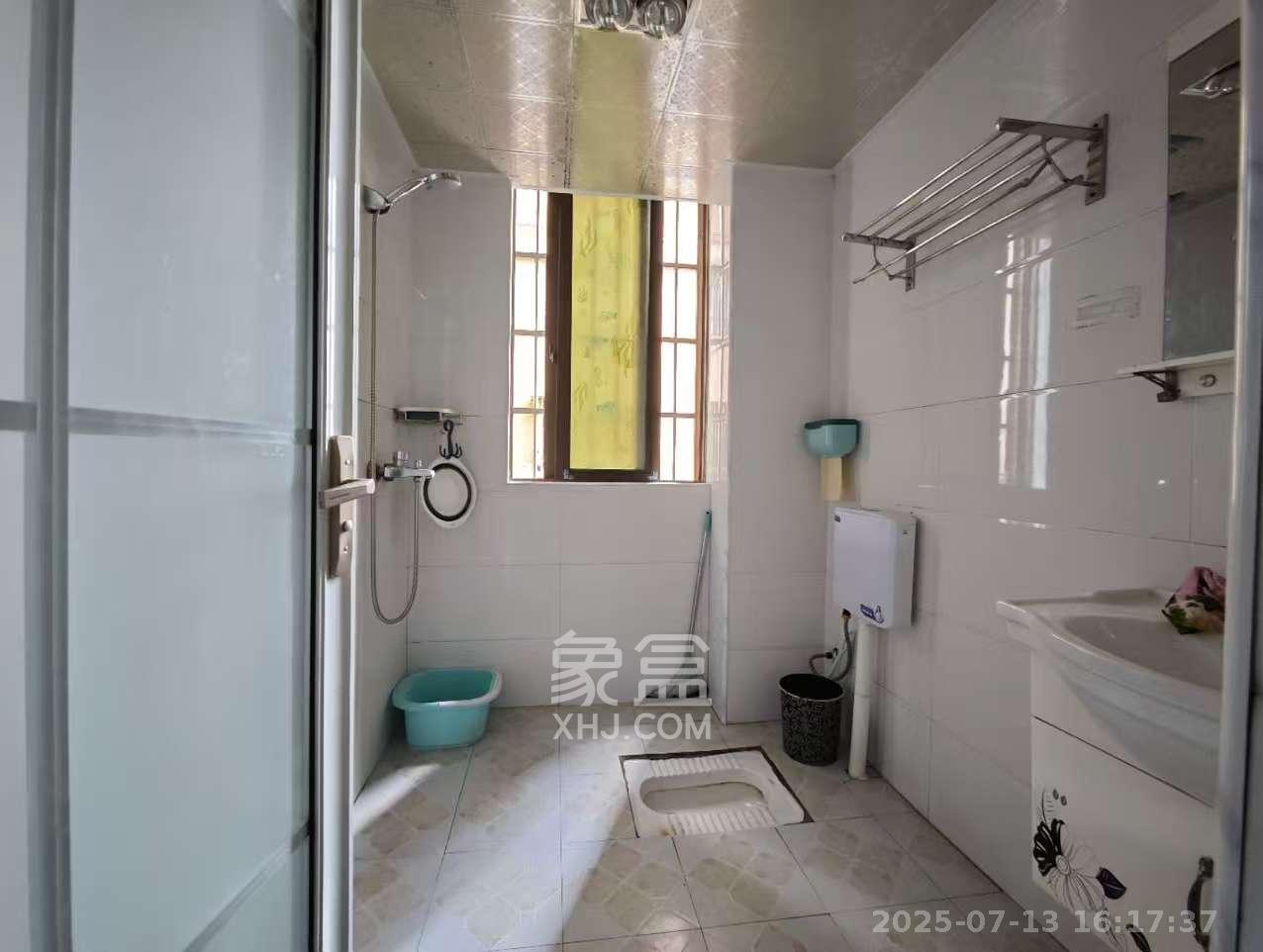 水渡家园  2室2厅1卫   1400.00元/月室内图