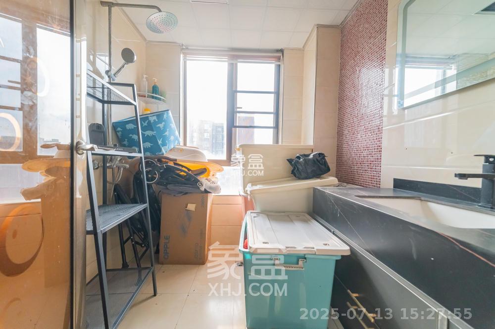 华润凤凰城三期 3室2厅2卫 2400.0元/月 华润凤凰城三期 3室2厅2卫 2400.0元/月室内图