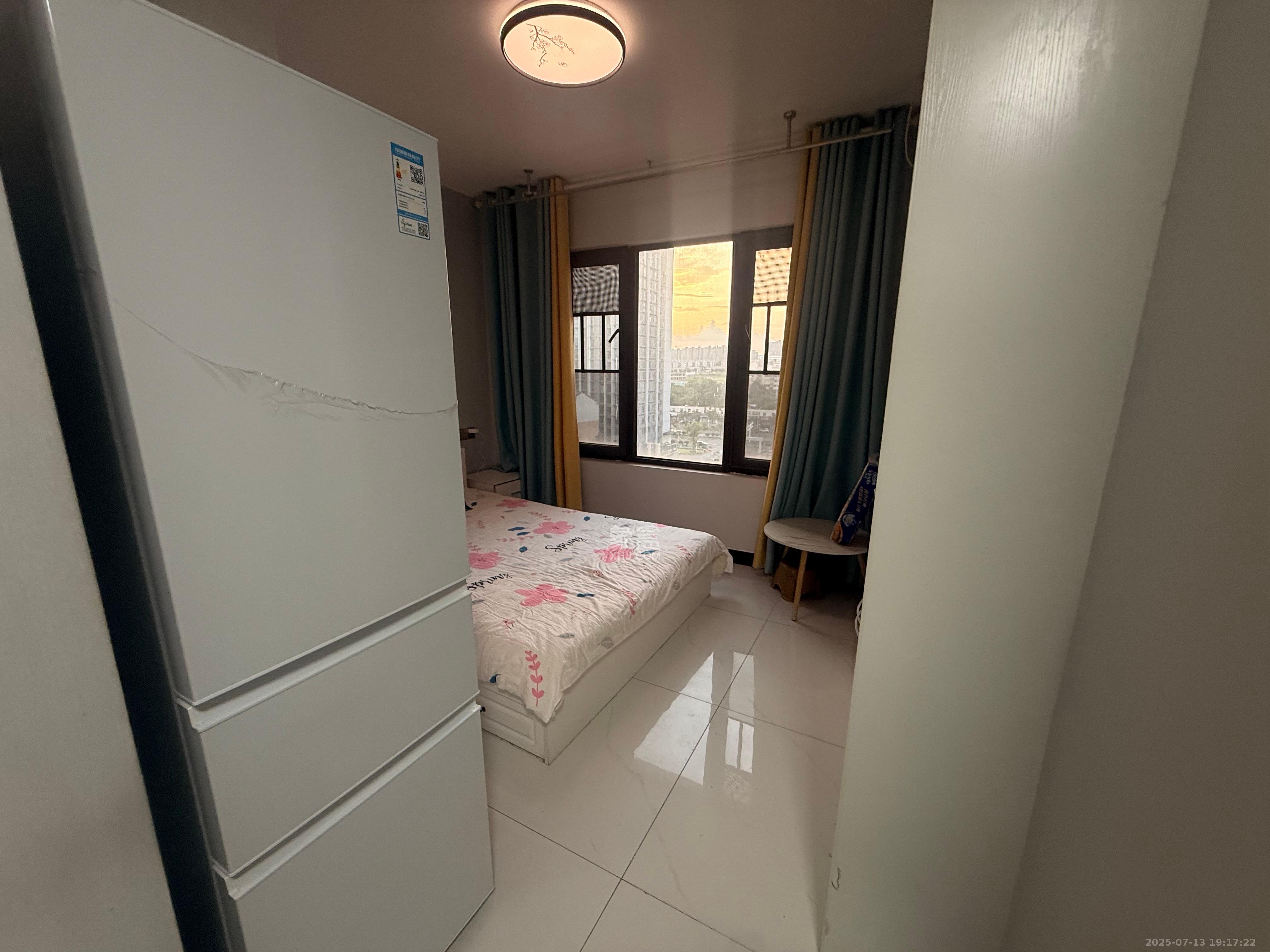 中海珑悦府 1室1厅1卫 1200.0元/月 中海珑悦府 1室1厅1卫 1200.0元/月室内图