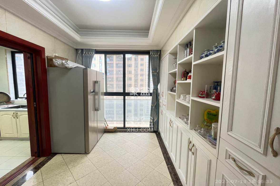 珠江东方明珠(新地东方明珠)三期  3室2厅2卫    2100.0元/月 珠江东方明珠(新地东方明珠)三期  3室2厅2卫    2100.0元/月室内图