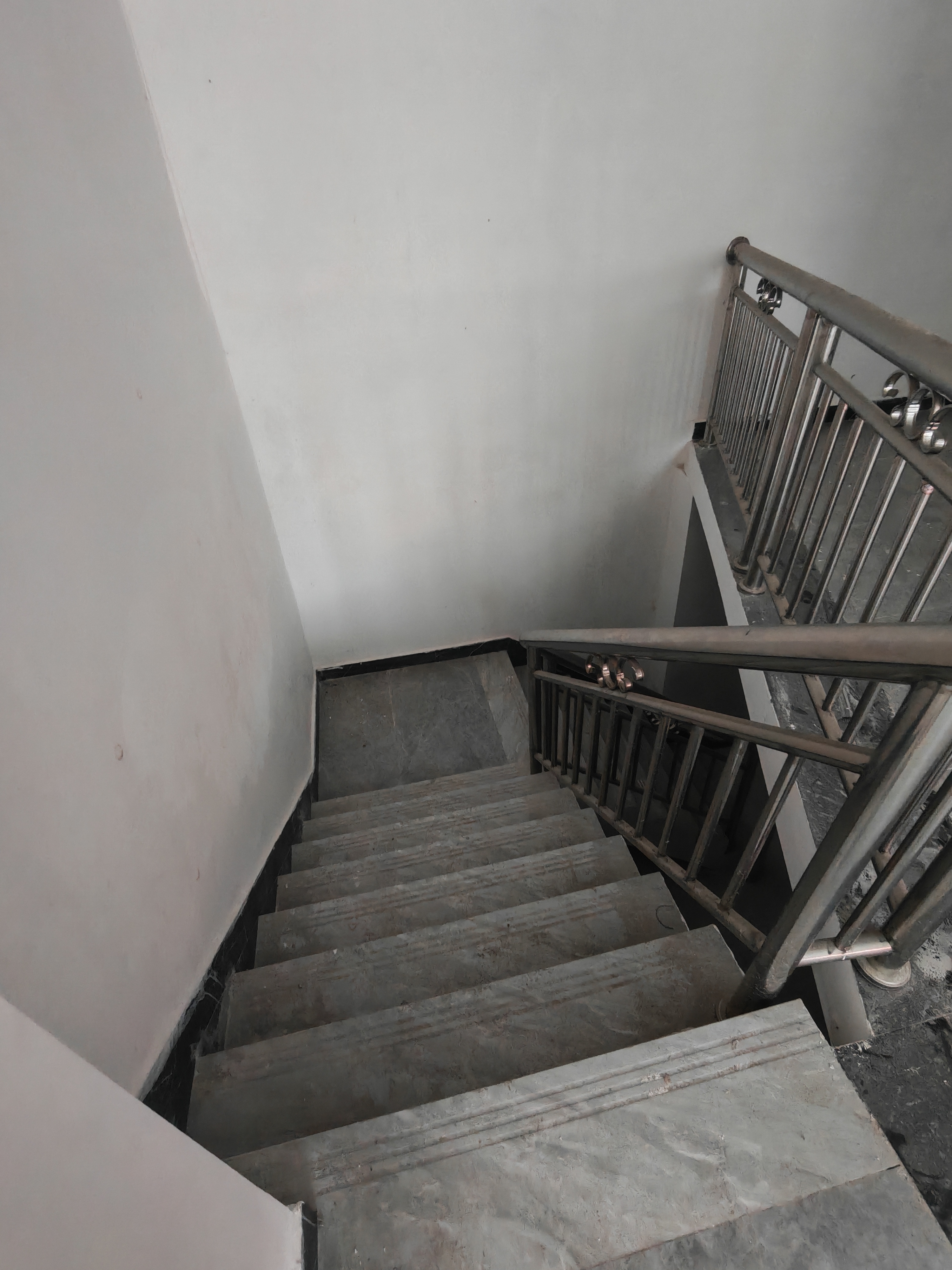 石化大院  3室2厅2卫    88.8万客厅