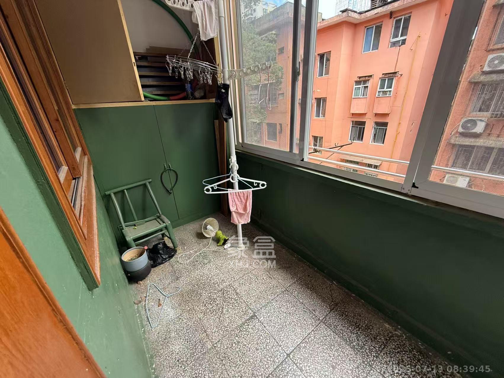 湘粮机械厂宿舍 2室2厅1卫 1600.0元/月 湘粮机械厂宿舍 2室2厅1卫 1600.0元/月室内图