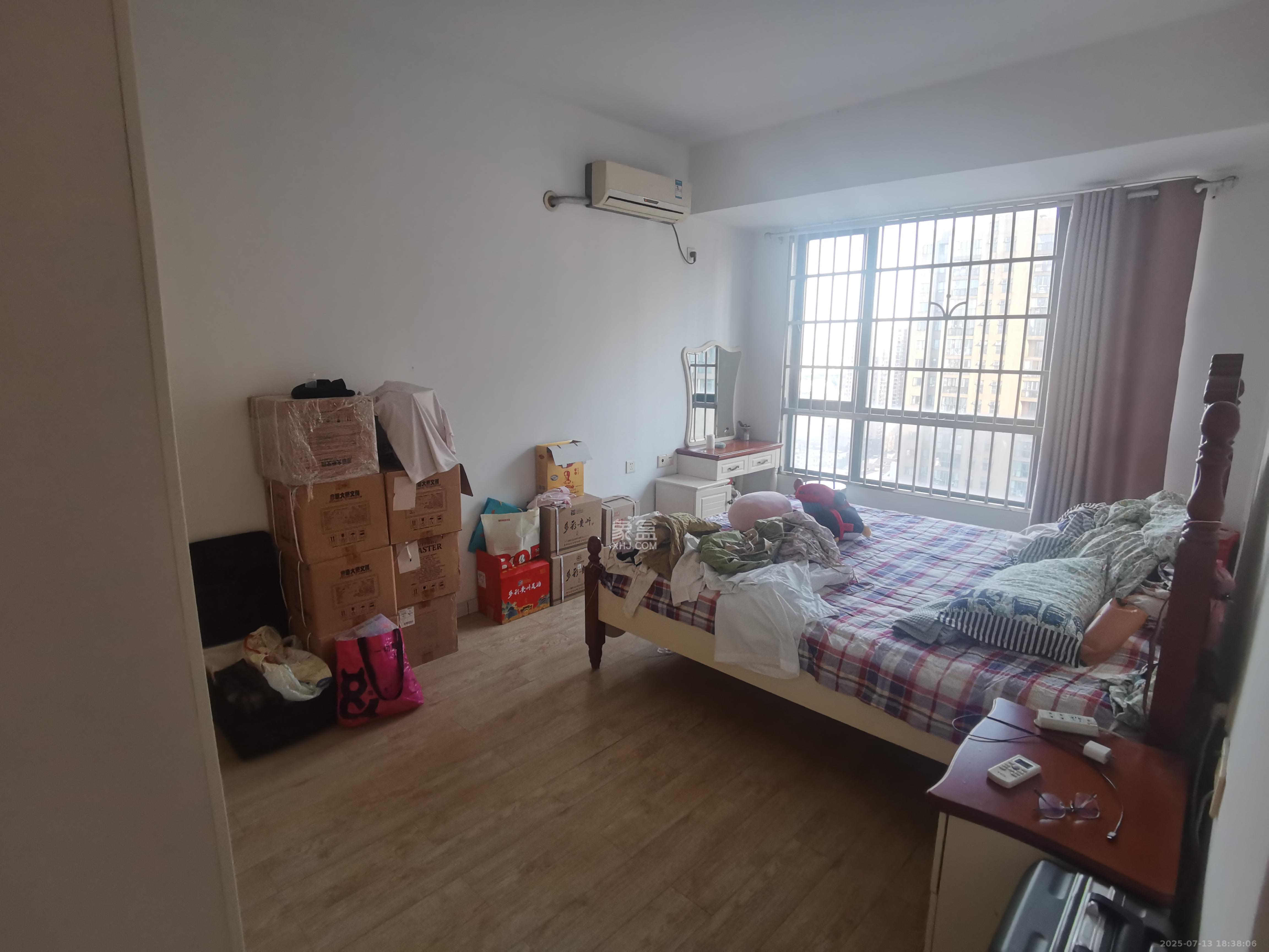 万博汇 2室2厅1卫 2400.0元/月 万博汇 2室2厅1卫 2400.0元/月室内图