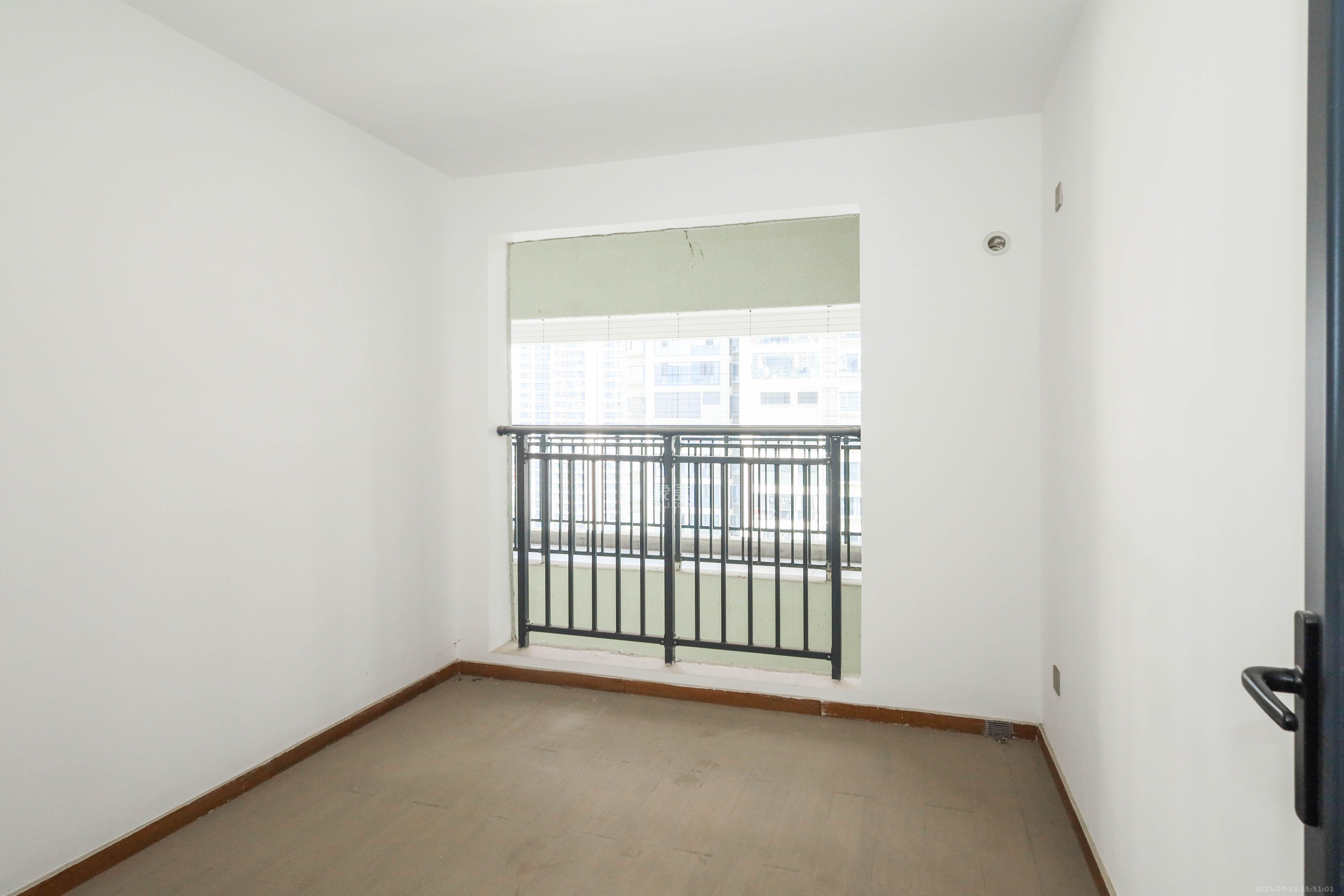 中国铁建湘语梅溪  3室2厅2卫    3000.0元/月 中国铁建湘语梅溪  3室2厅2卫    3000.0元/月