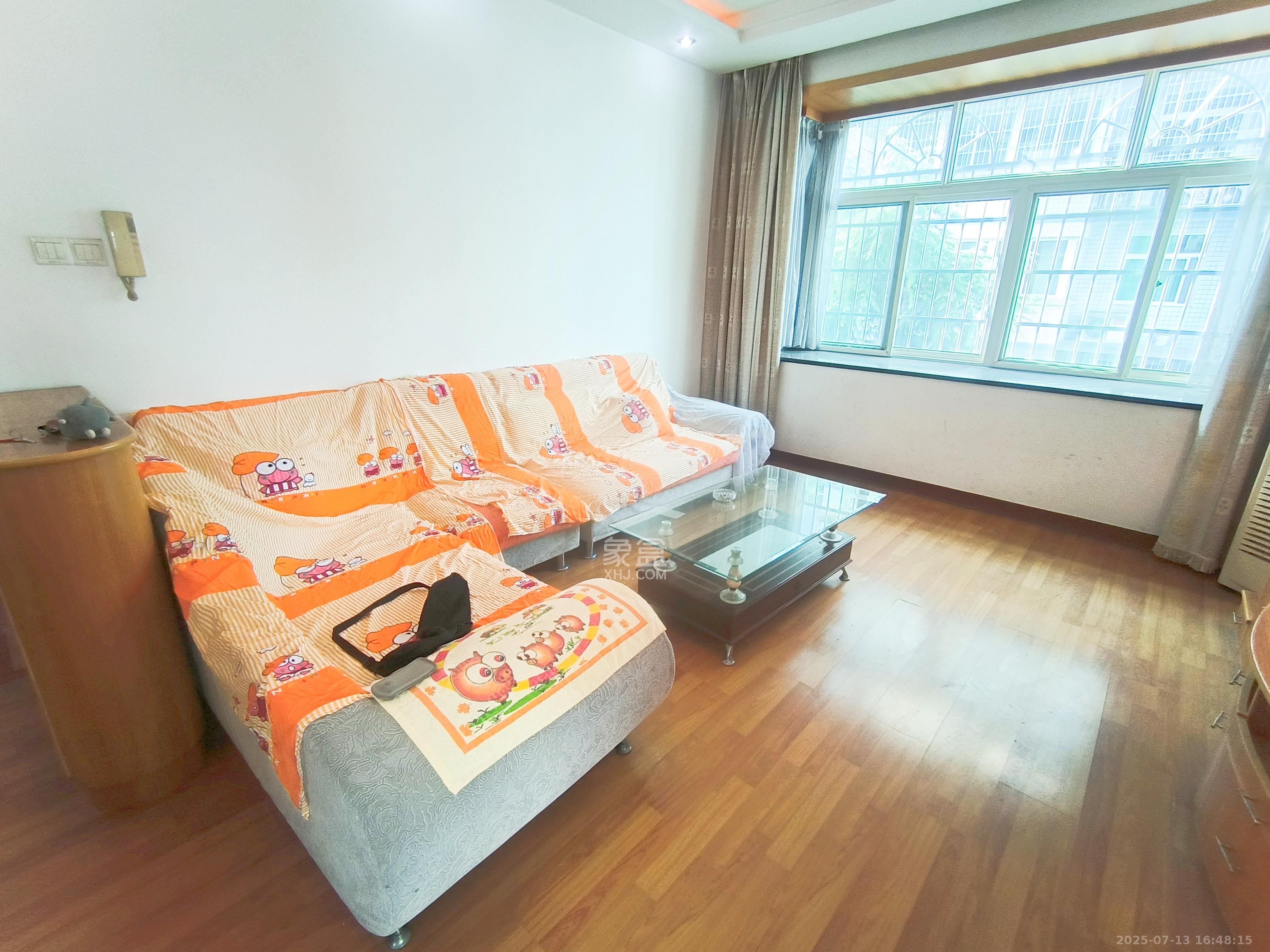 欣胜园  3室2厅2卫    2000.0元/月 欣胜园  3室2厅2卫    2000.0元/月室内图