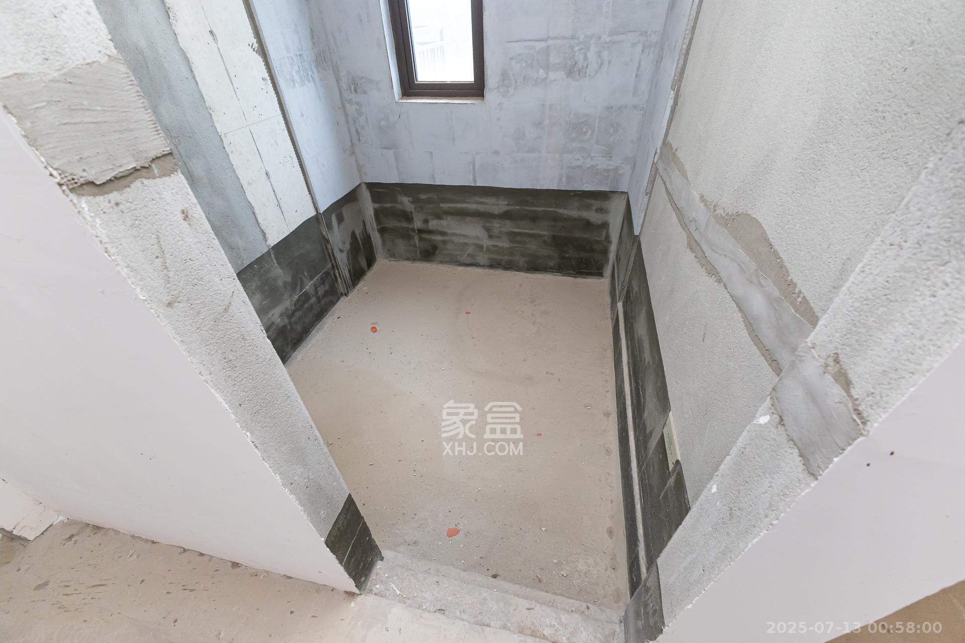 龙湖璟宸原著（龙湖紫宸）  4室2厅2卫   105.00万卫生间