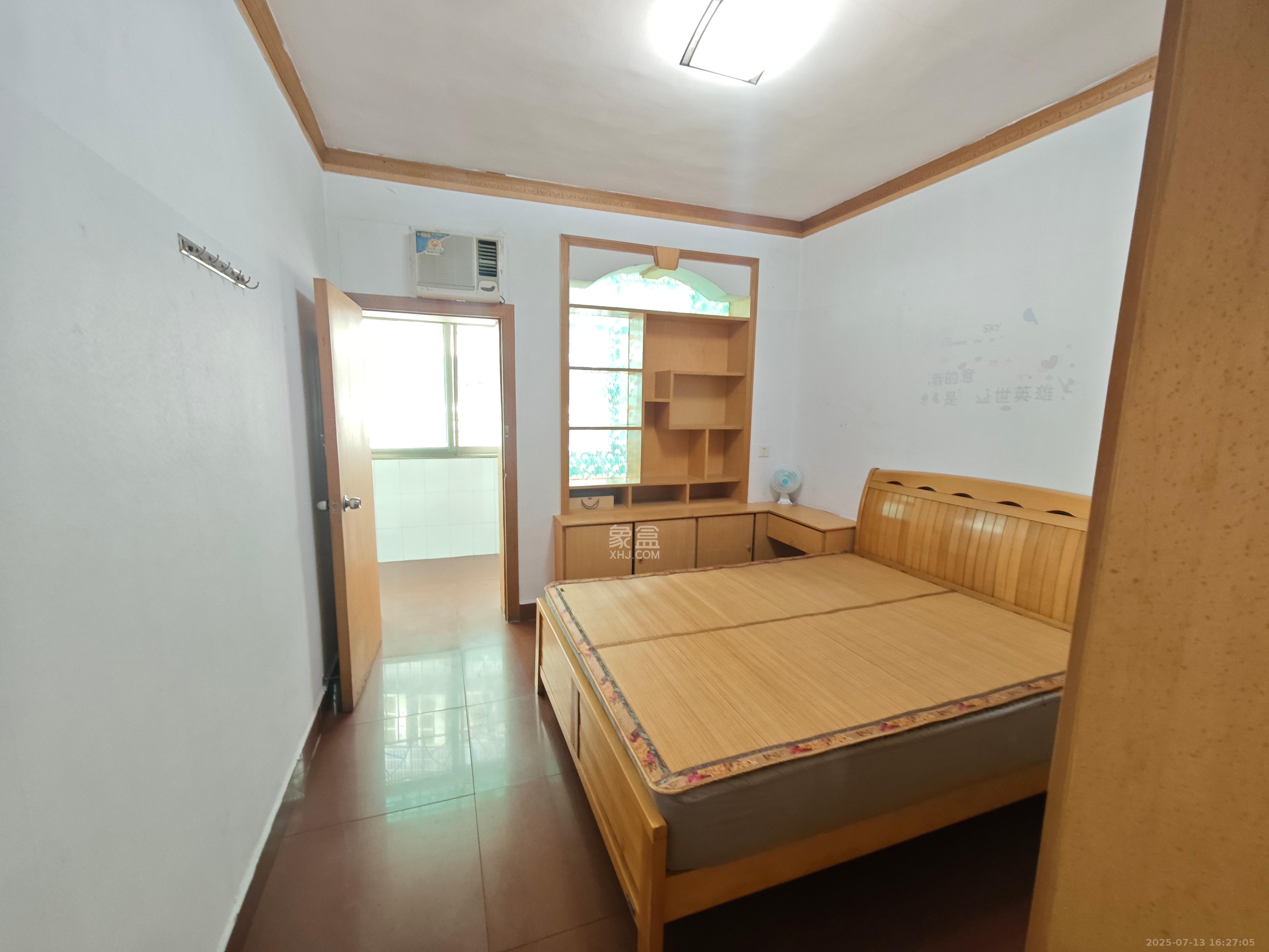 红旗区五片 2室1厅1卫 1900.0元/月 红旗区五片 2室1厅1卫 1900.0元/月室内图