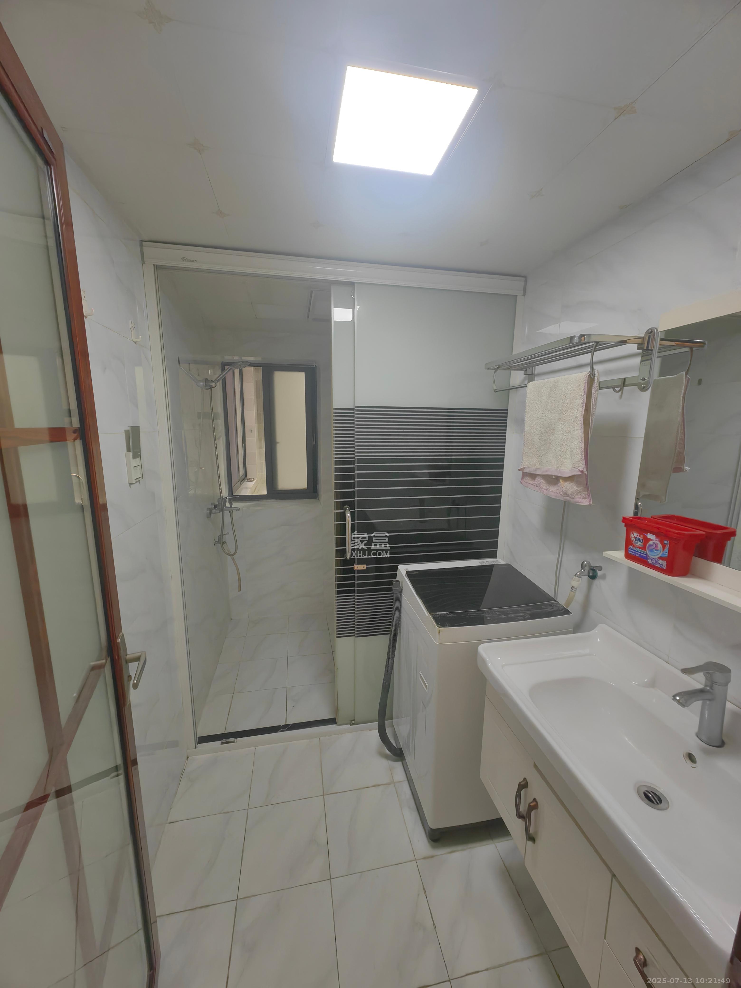 中建芙蓉嘉苑  3室2厅2卫   2600.00元/月室内图