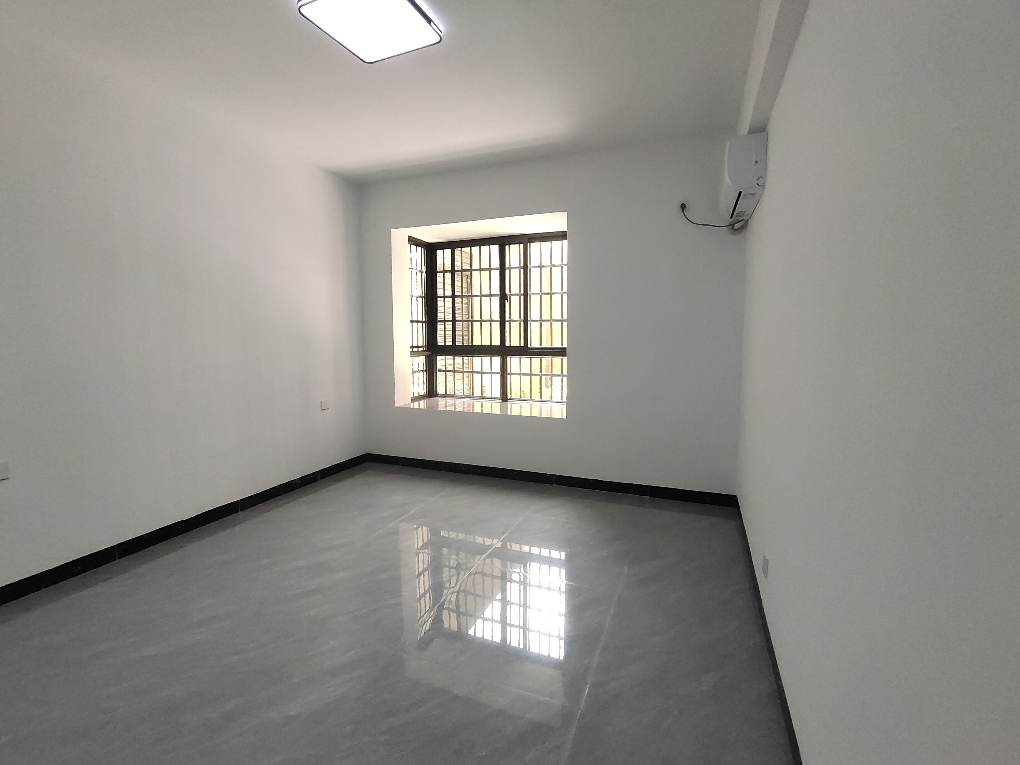 金域滨江 3室2厅2卫 1800.0元/月 金域滨江 3室2厅2卫 1800.0元/月室内图